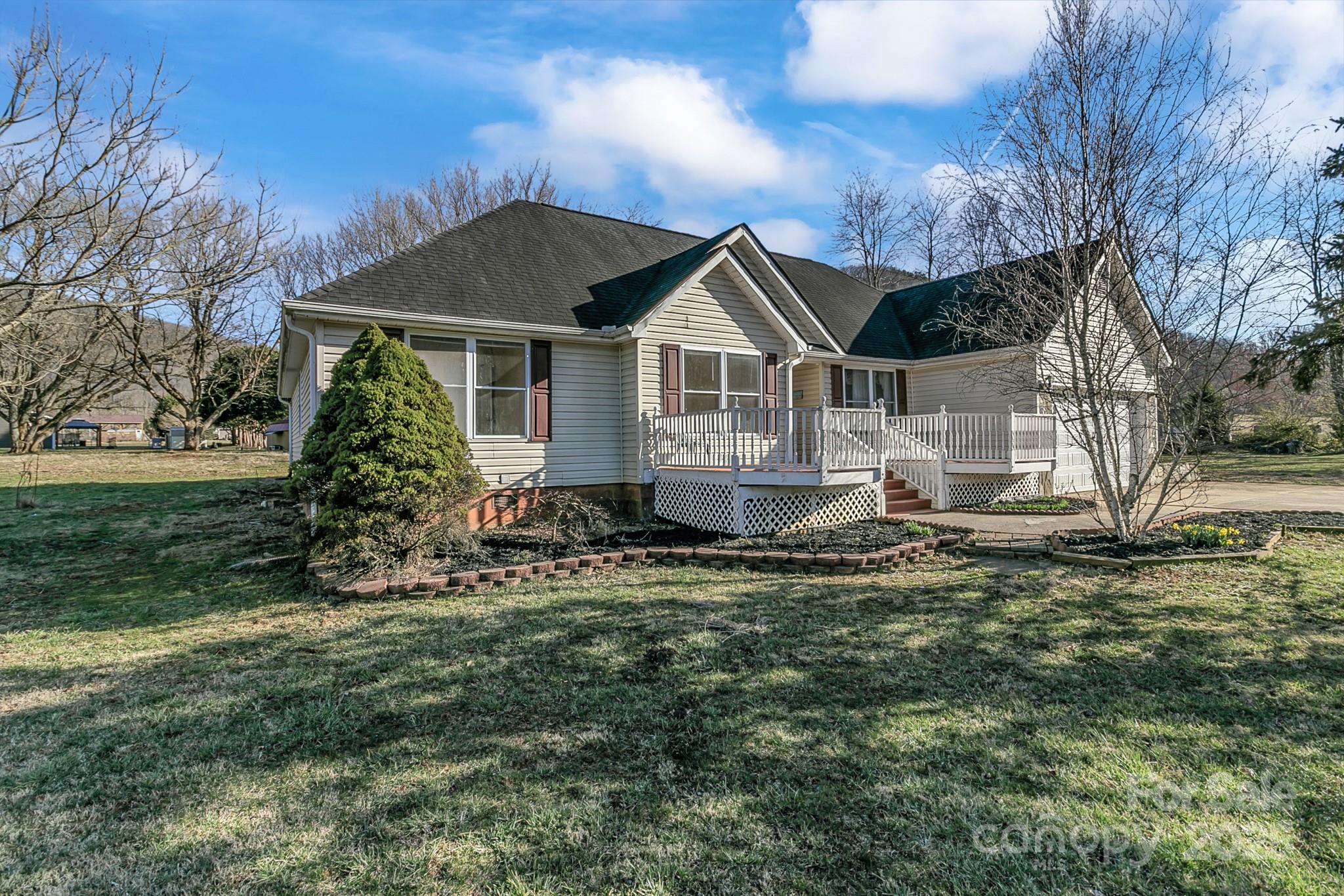 10 Lavender Lane Property Photo