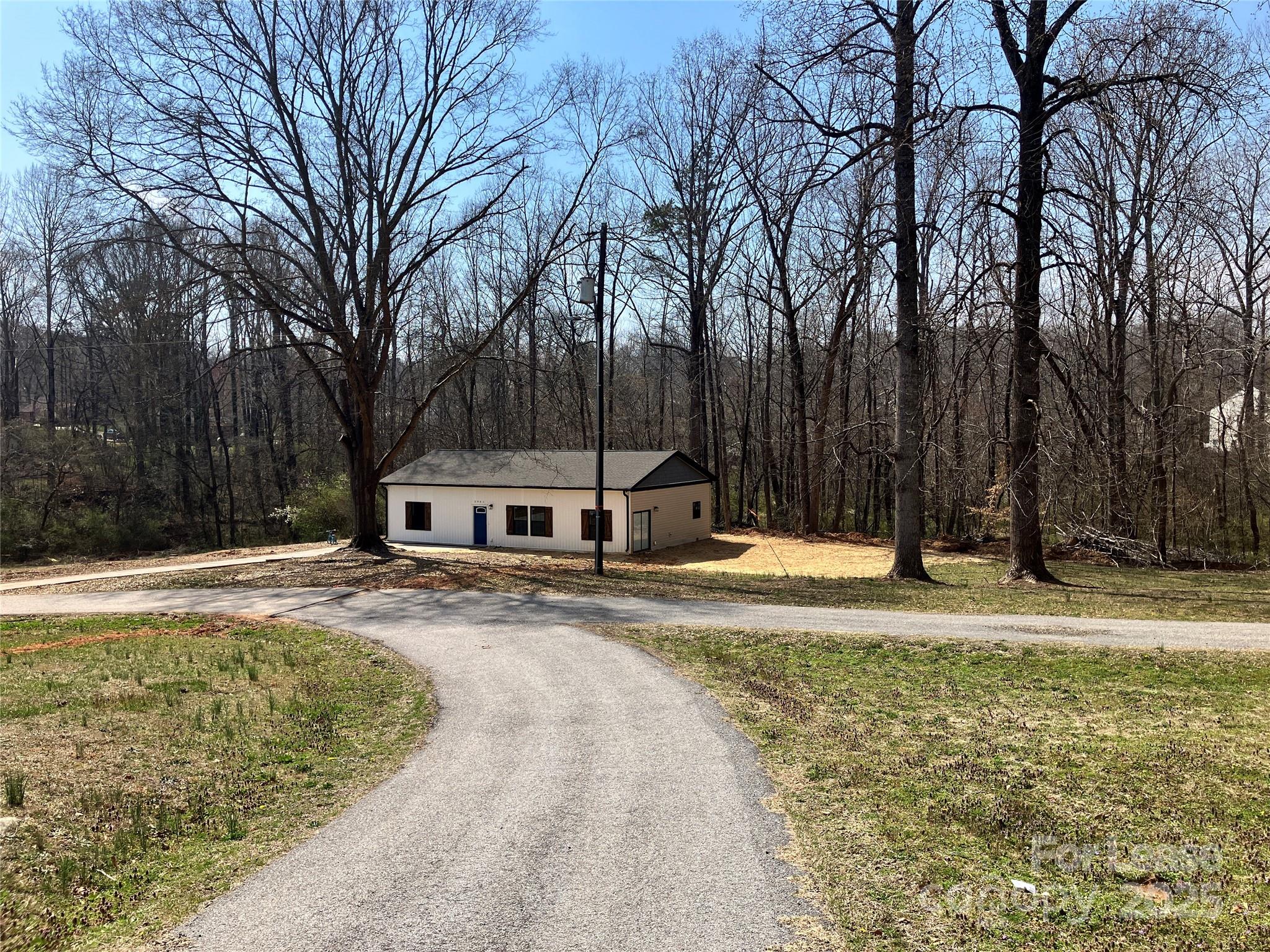 2961 Beaty Road Property Photo