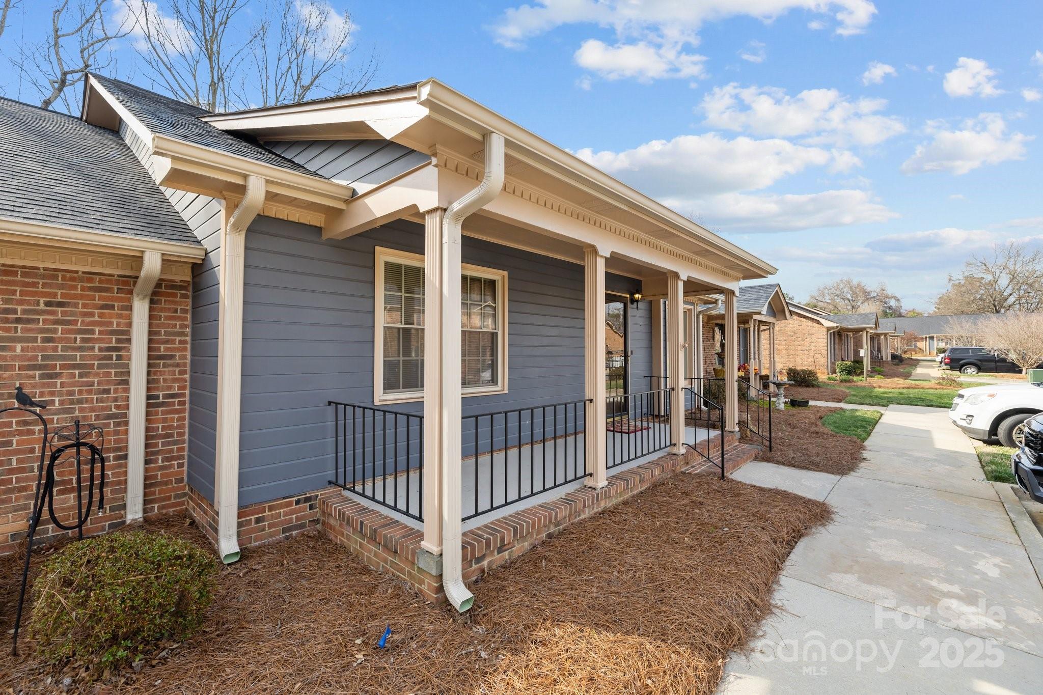 234 Pointe Circle Property Photo 3