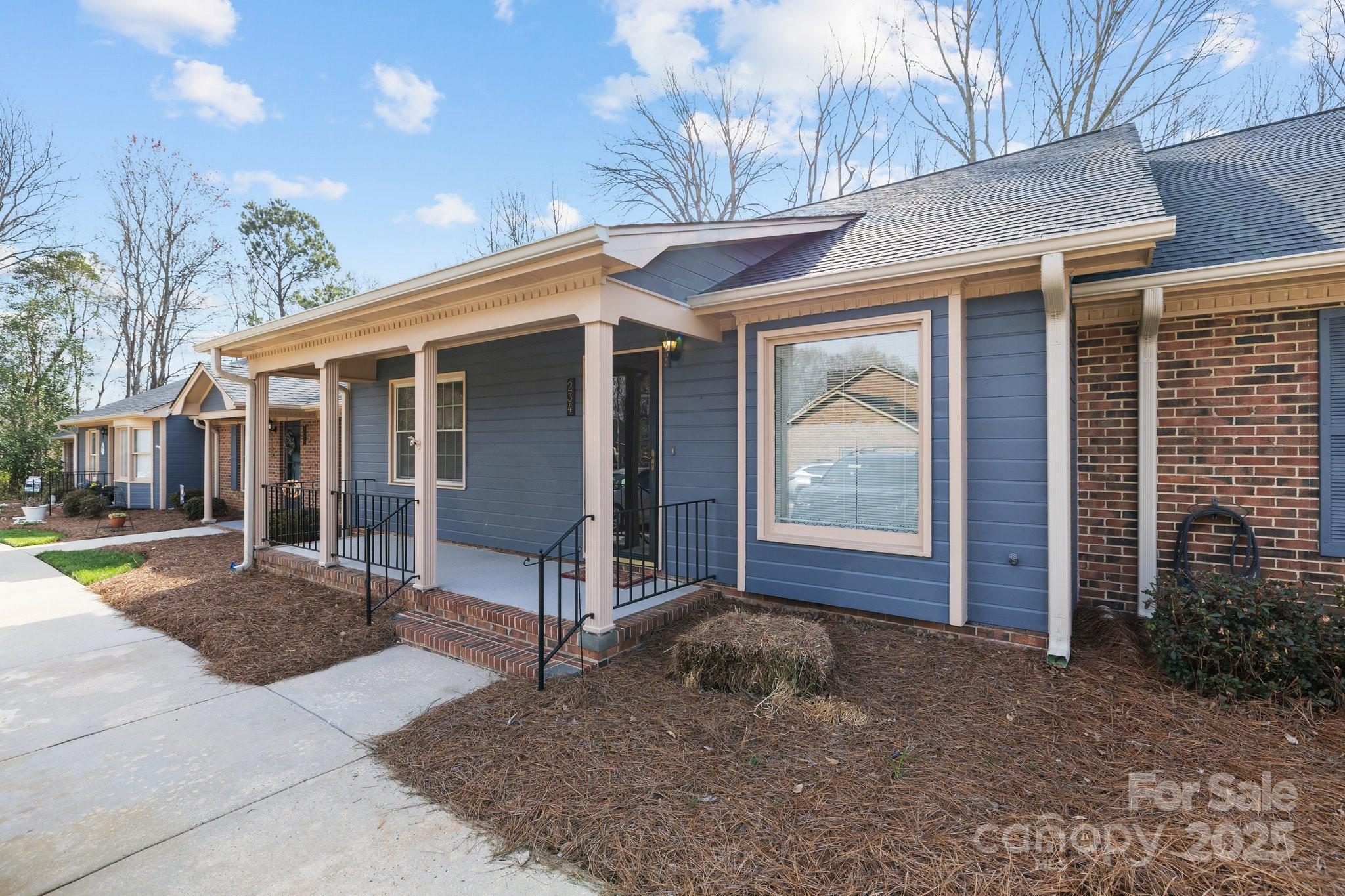 234 Pointe Circle Property Photo 4