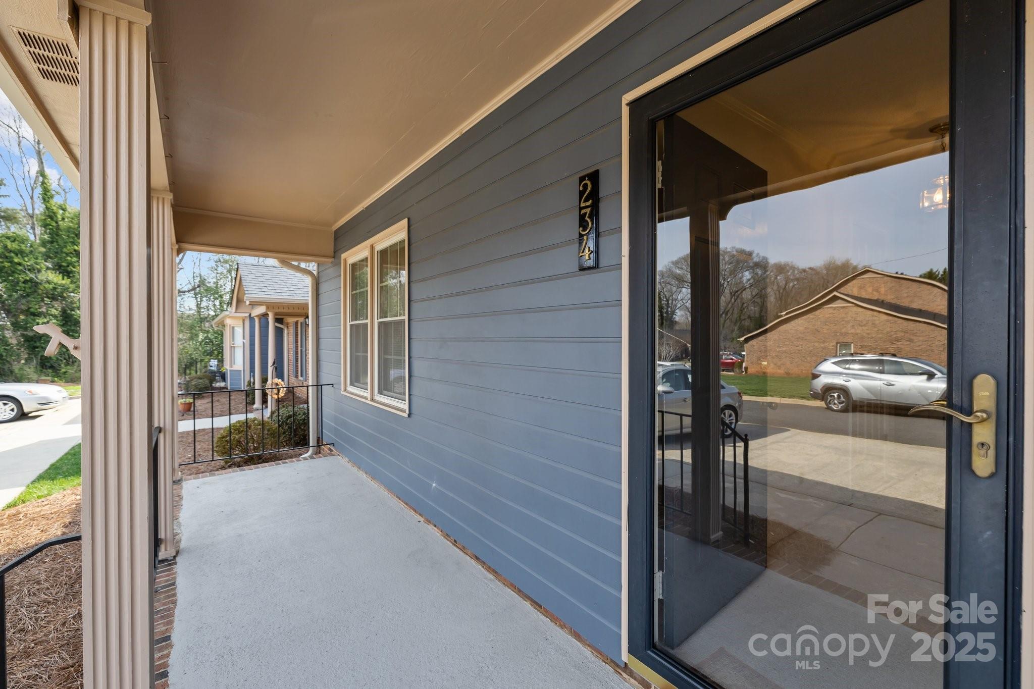 234 Pointe Circle Property Photo 5