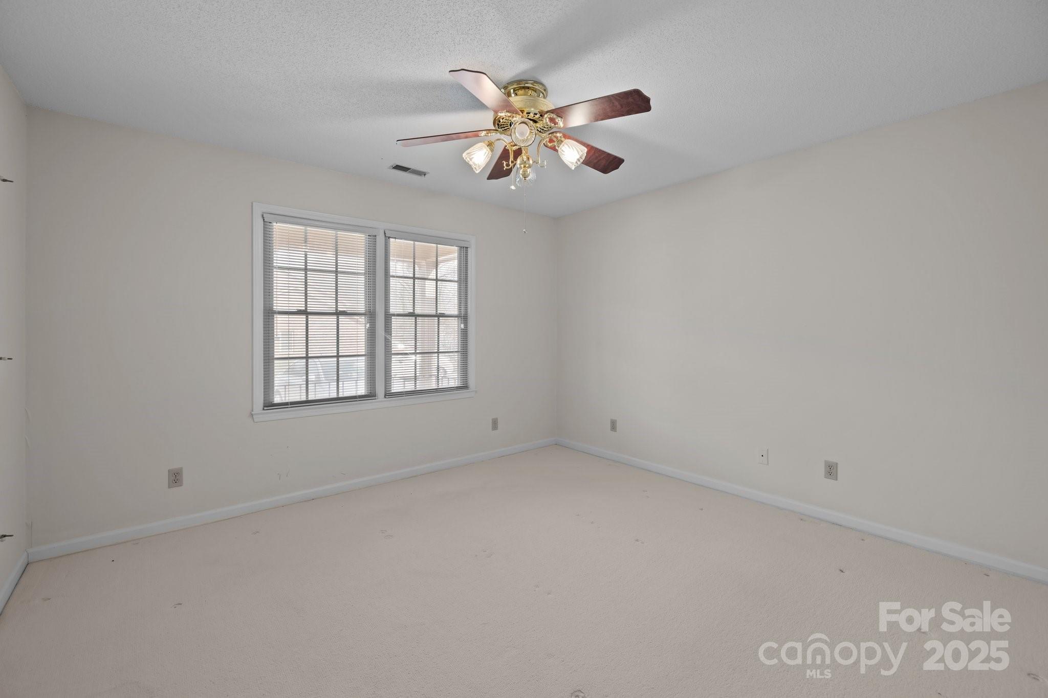 234 Pointe Circle Property Photo 8