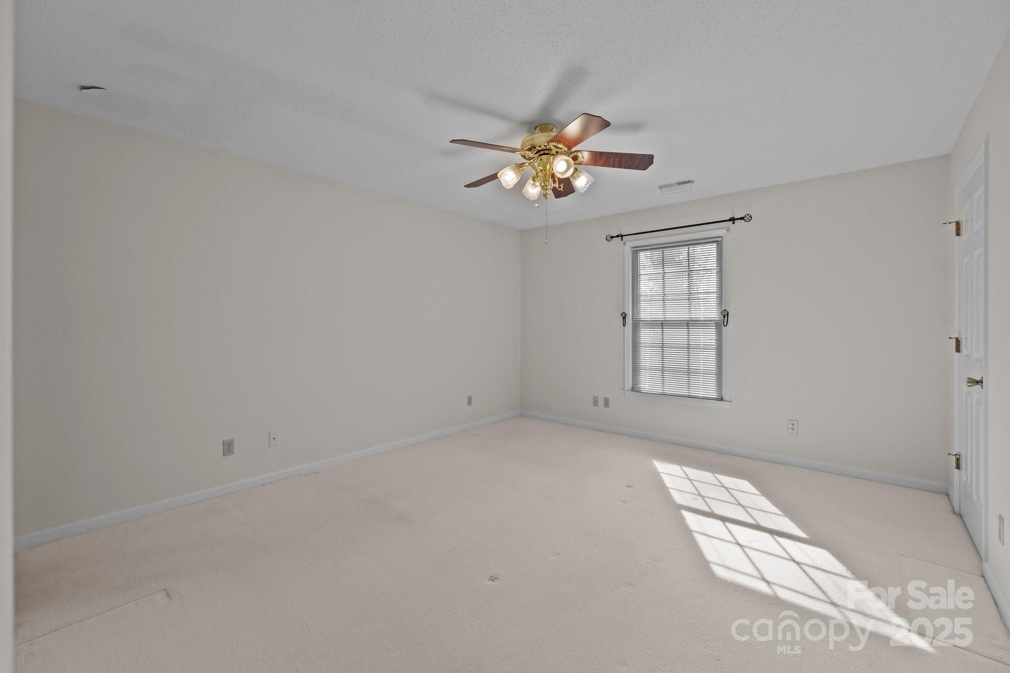 234 Pointe Circle Property Photo 16