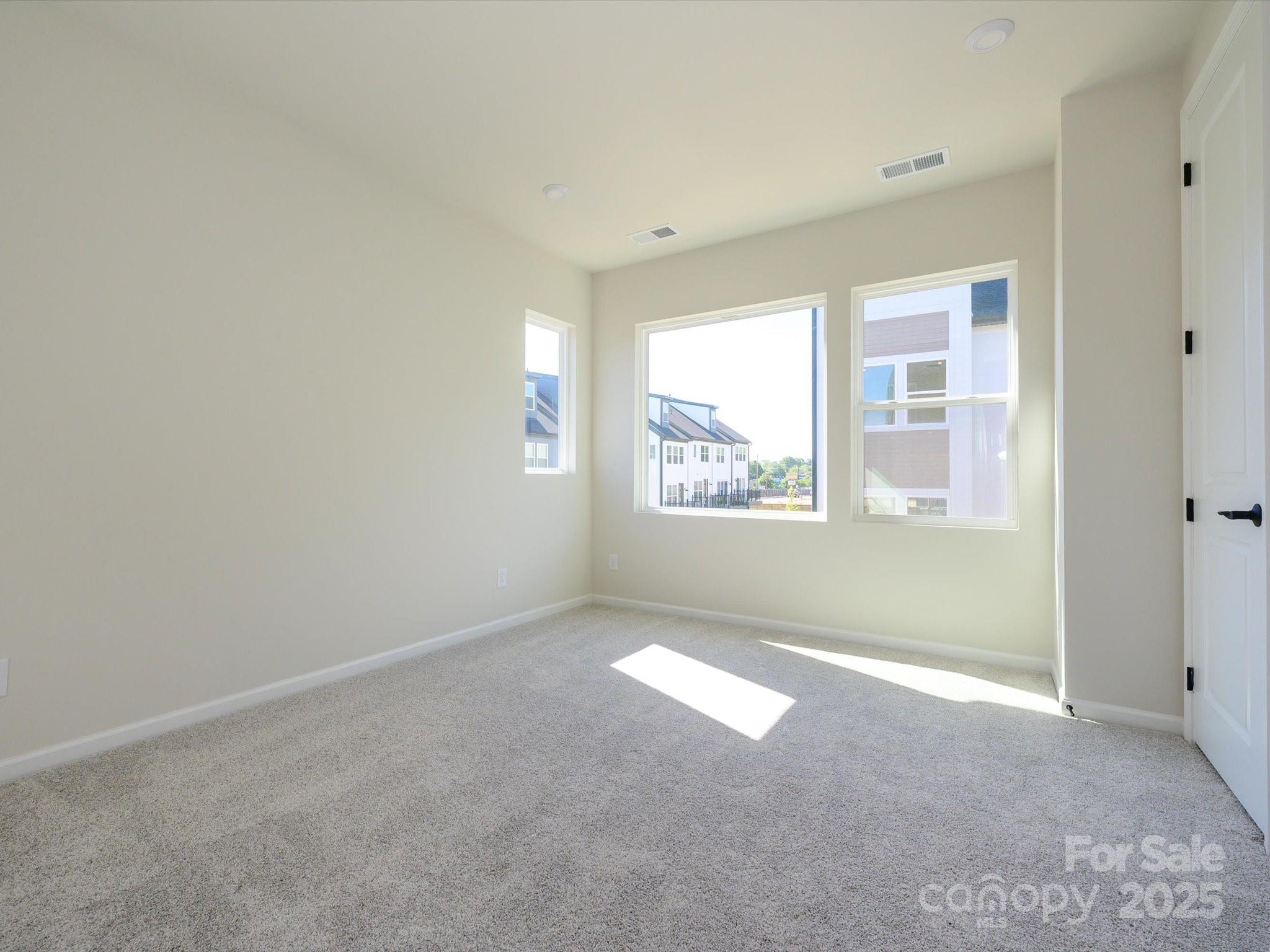 5711 Castlerea Drive Property Photo 9