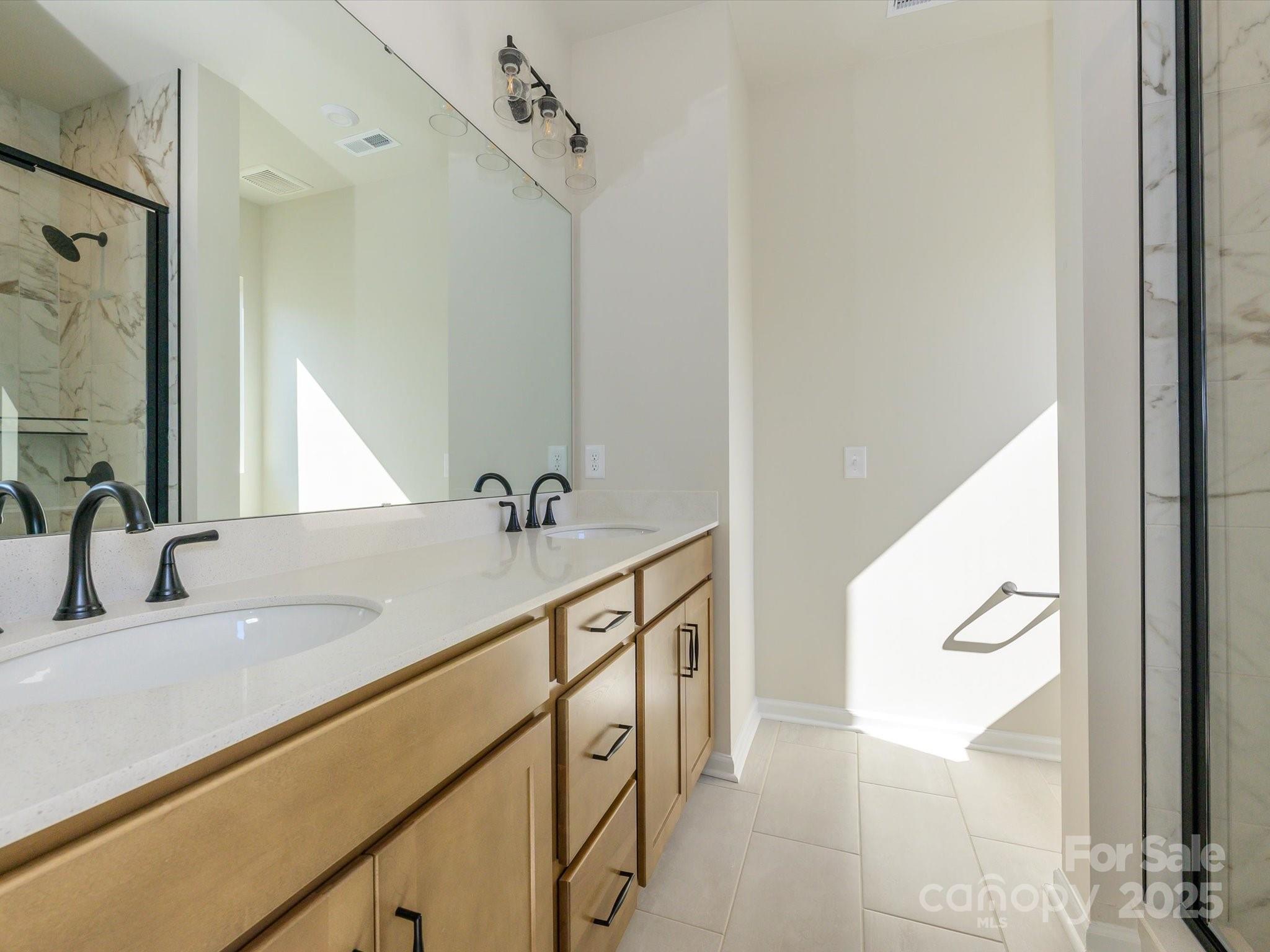 5711 Castlerea Drive Property Photo 10