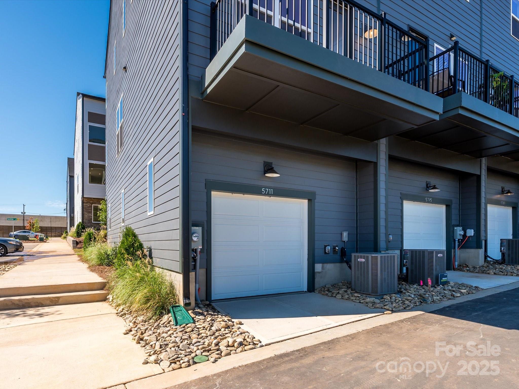 5711 Castlerea Drive Property Photo 15