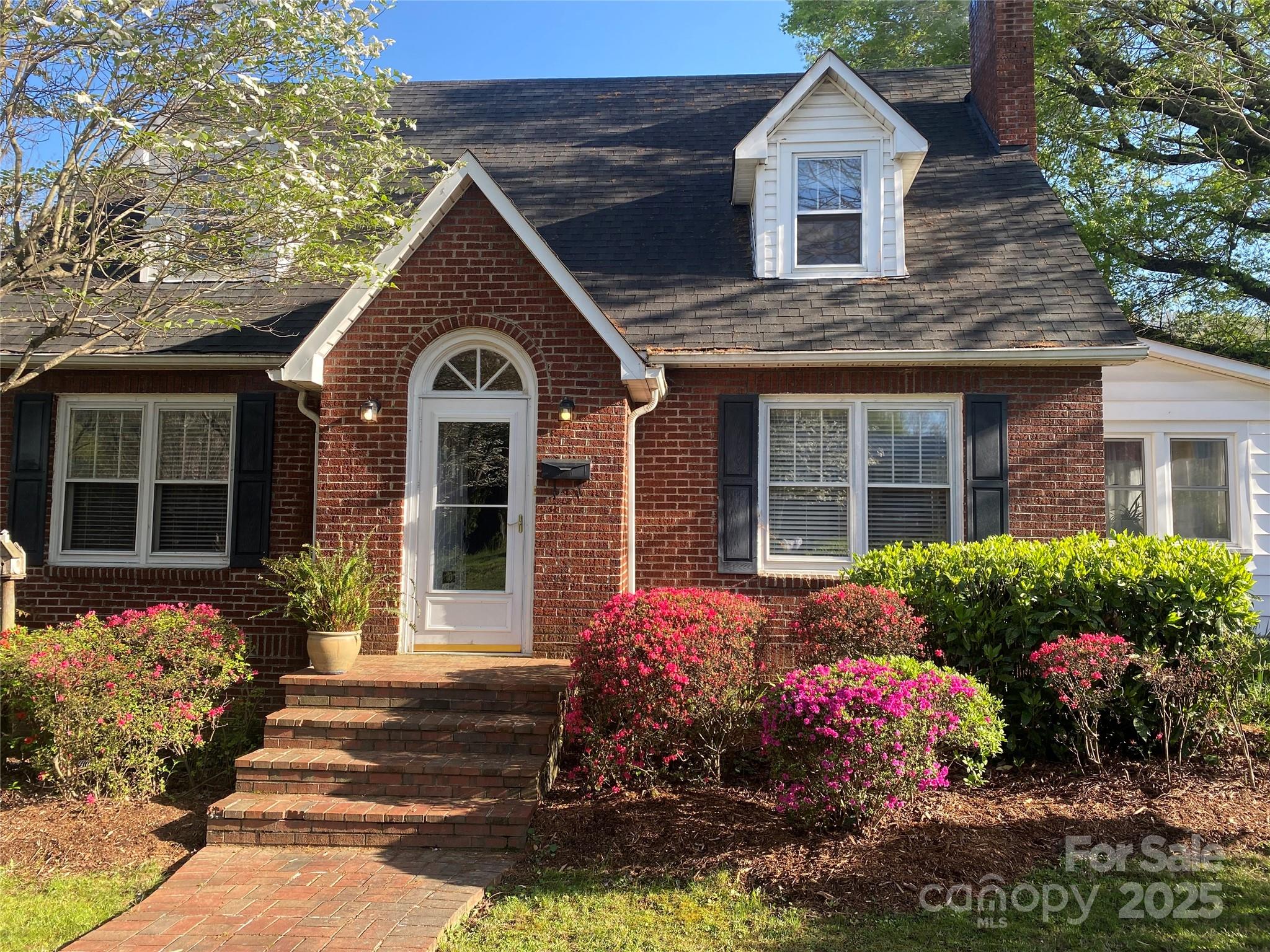 110 Lincoln Avenue Property Photo