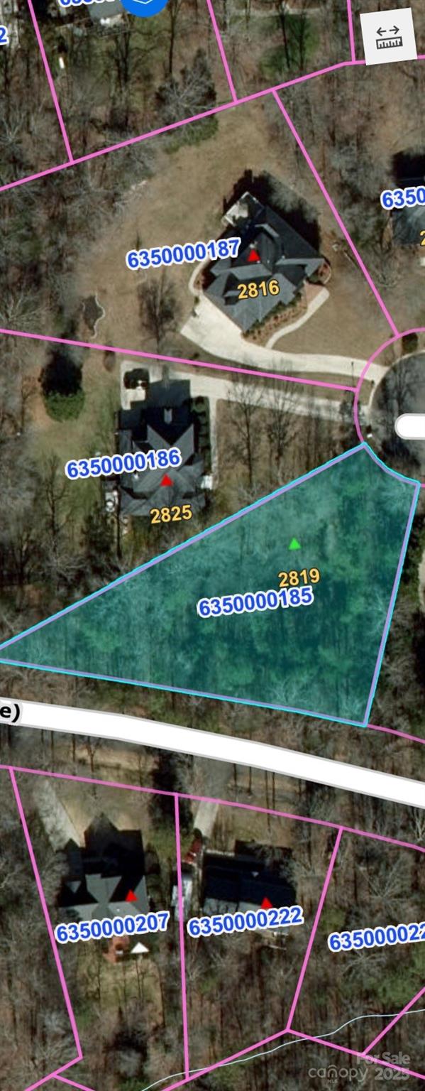 2819 Briar Circle Property Photo
