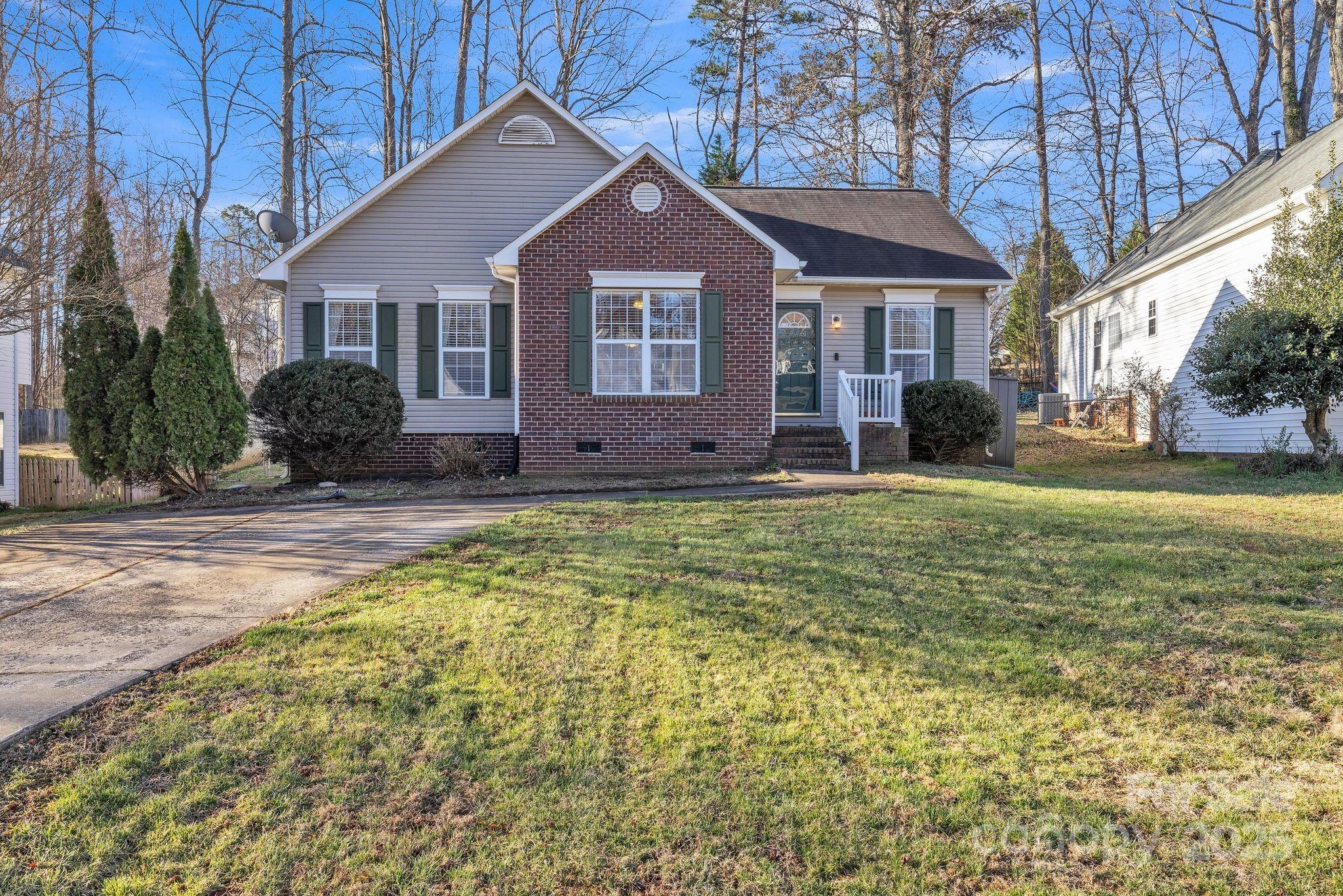 306 Chinaberry Drive Property Photo