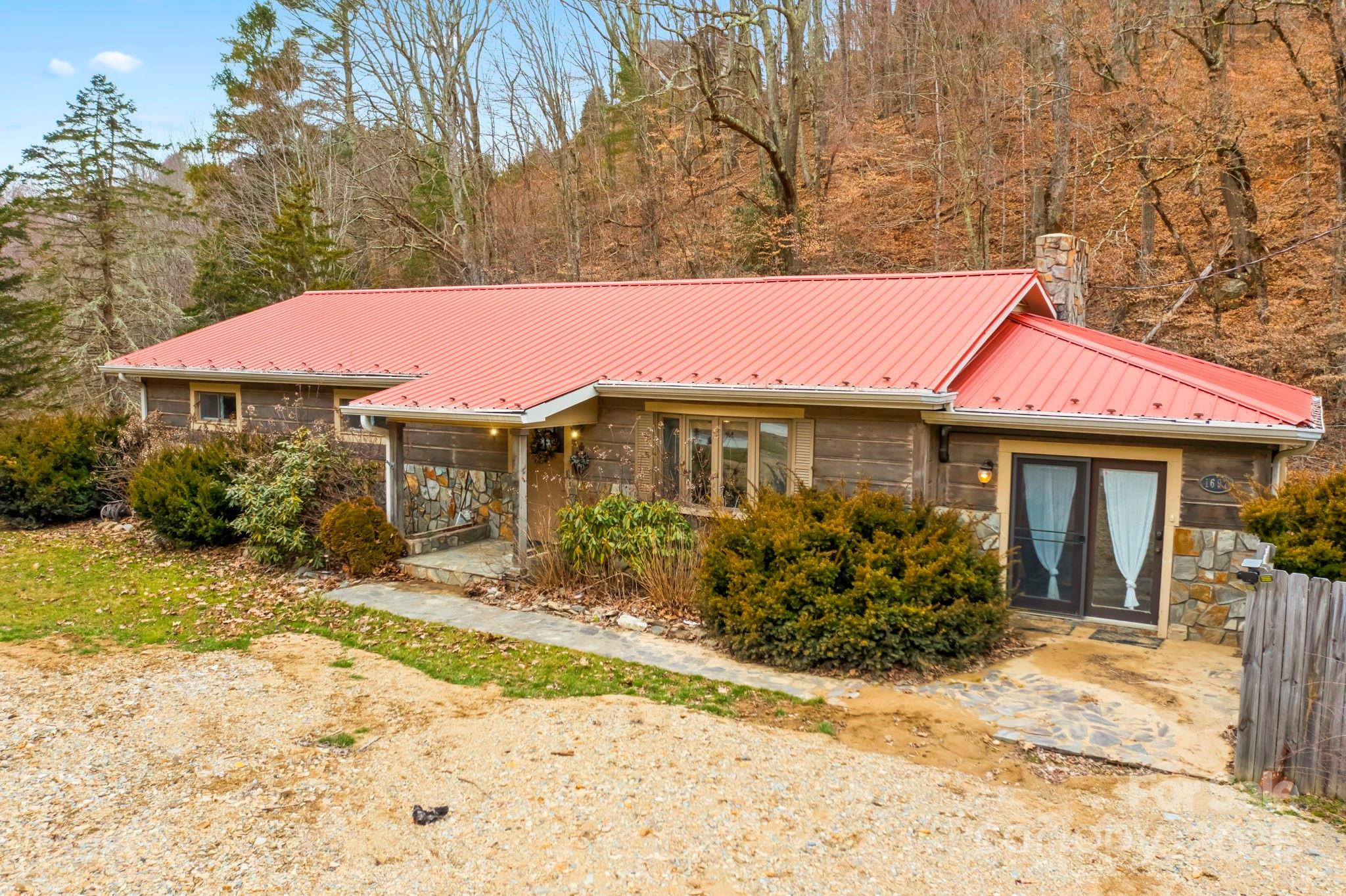 1697 Balm Highway Property Photo