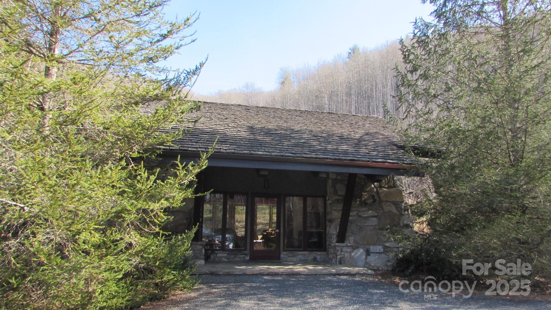 E- 7 Red Wolf Run Property Photo 2