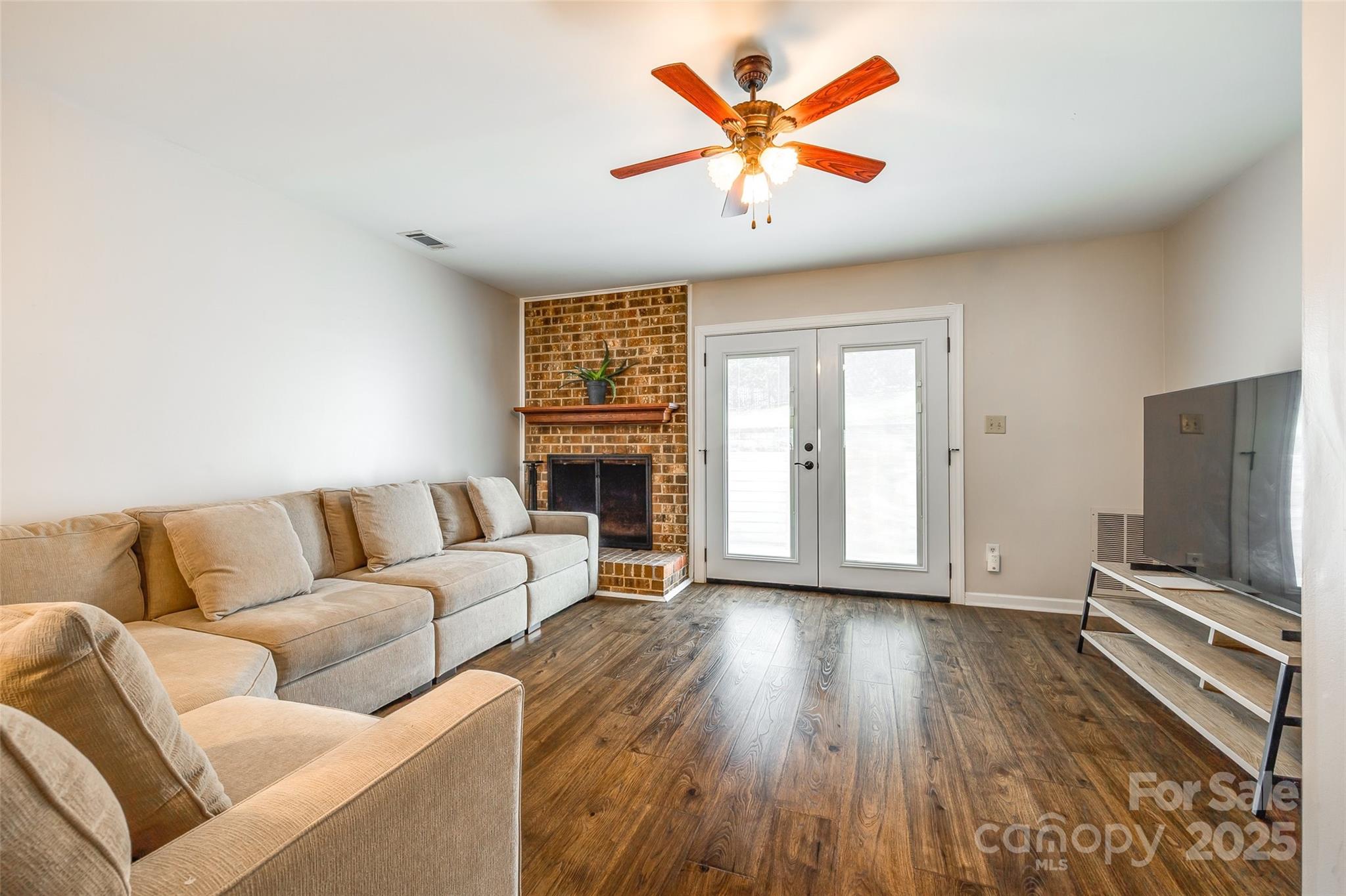 10961 Carmel Crossing Road Property Photo 3