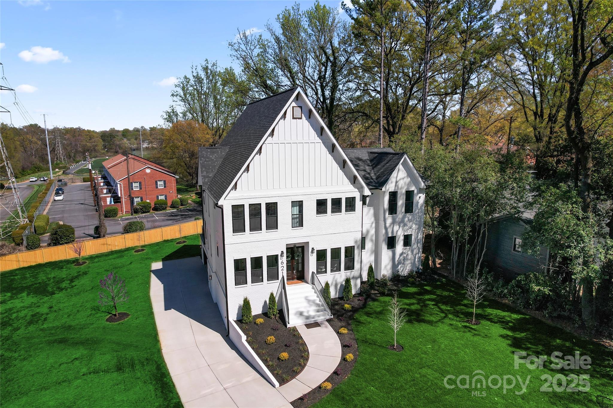 621 Poindexter Drive Property Photo