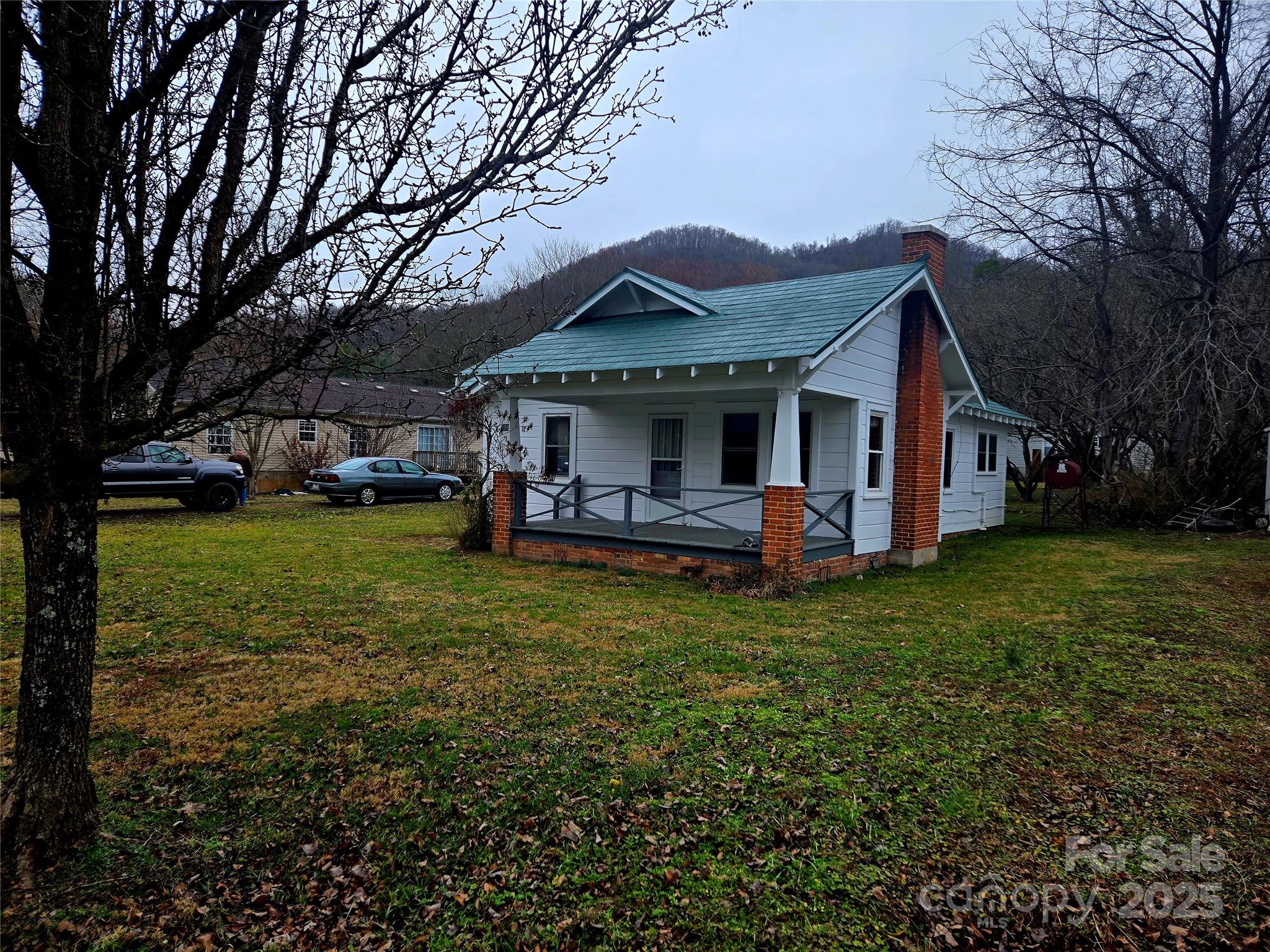 999 Chipper Curve Road Property Photo