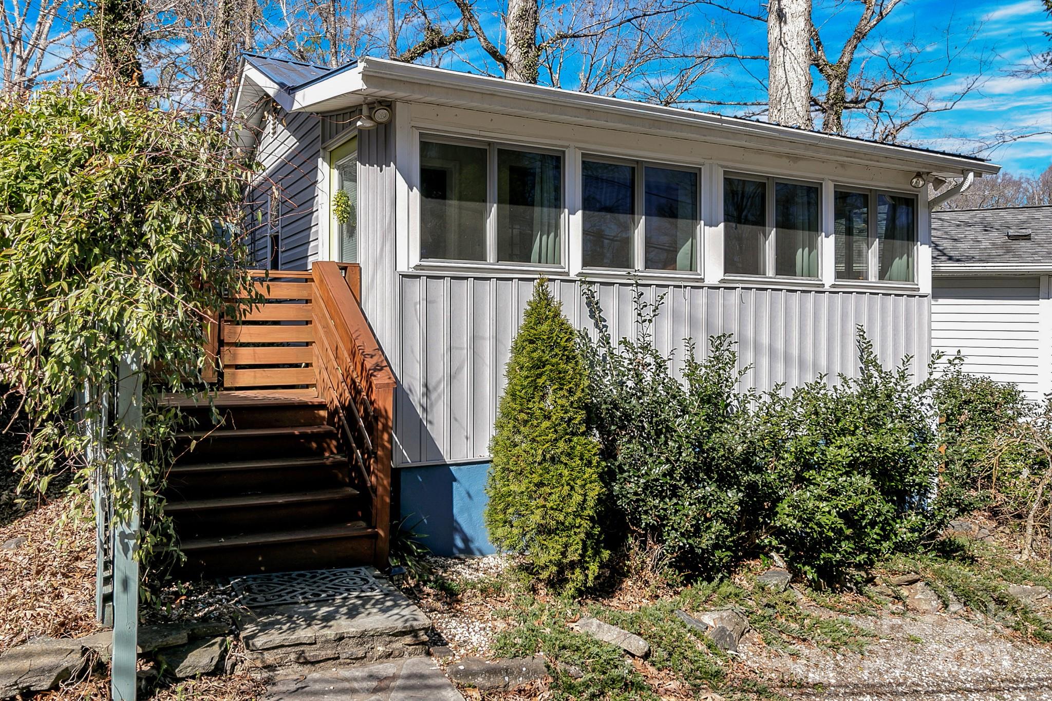 24 Rhododendron Drive Property Photo 2