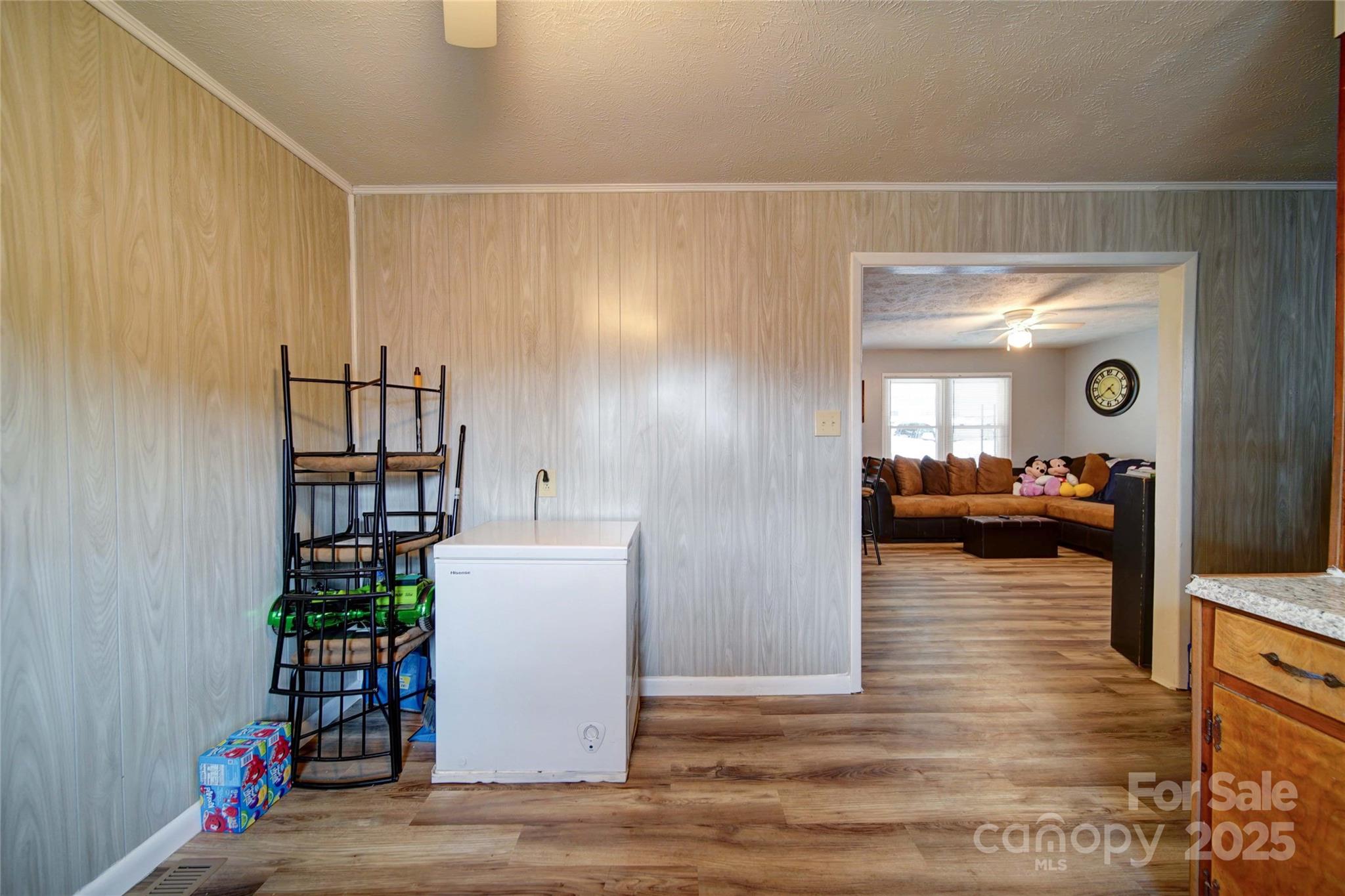 102 Wilshire Avenue Property Photo 10
