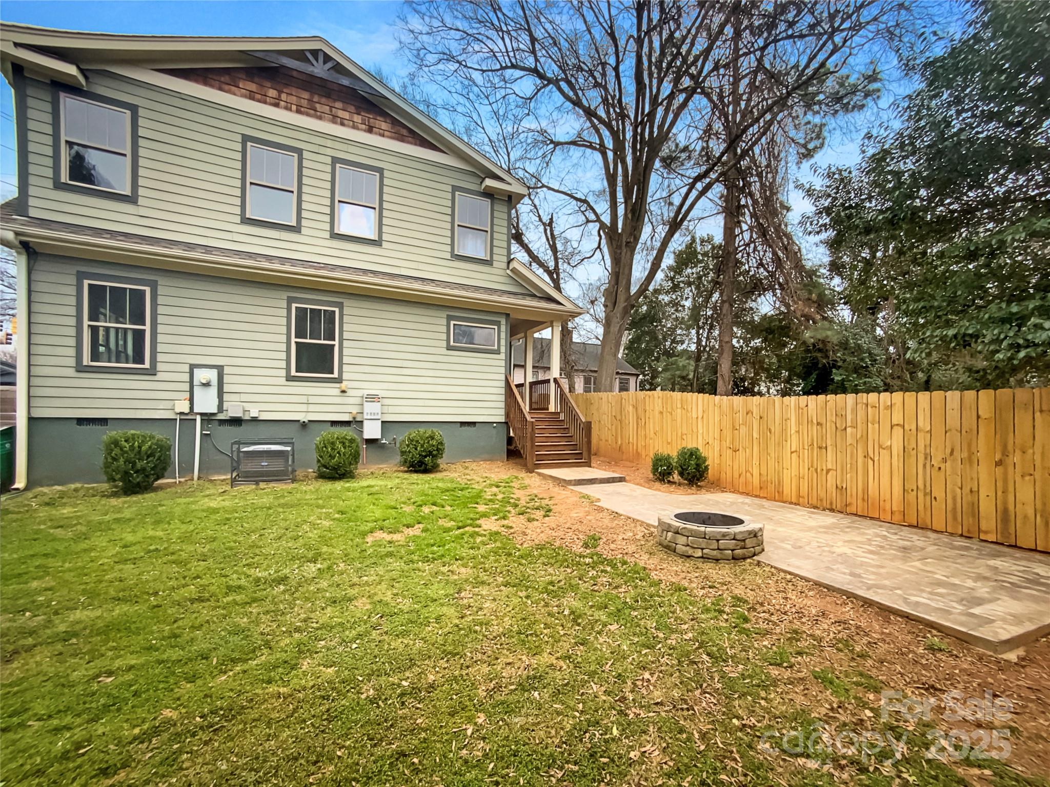 2927 Clemson Avenue Property Photo 8
