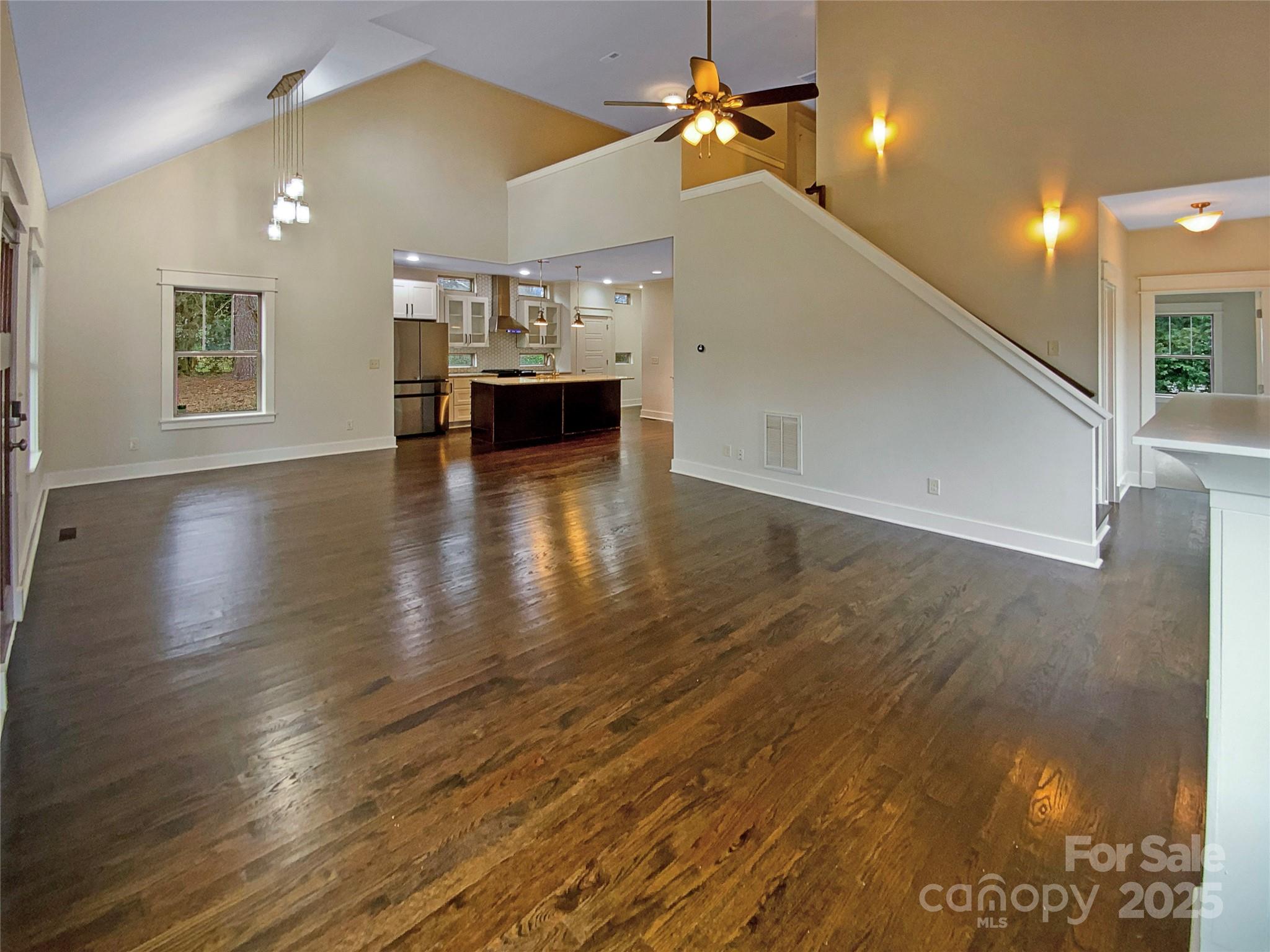2927 Clemson Avenue Property Photo 11