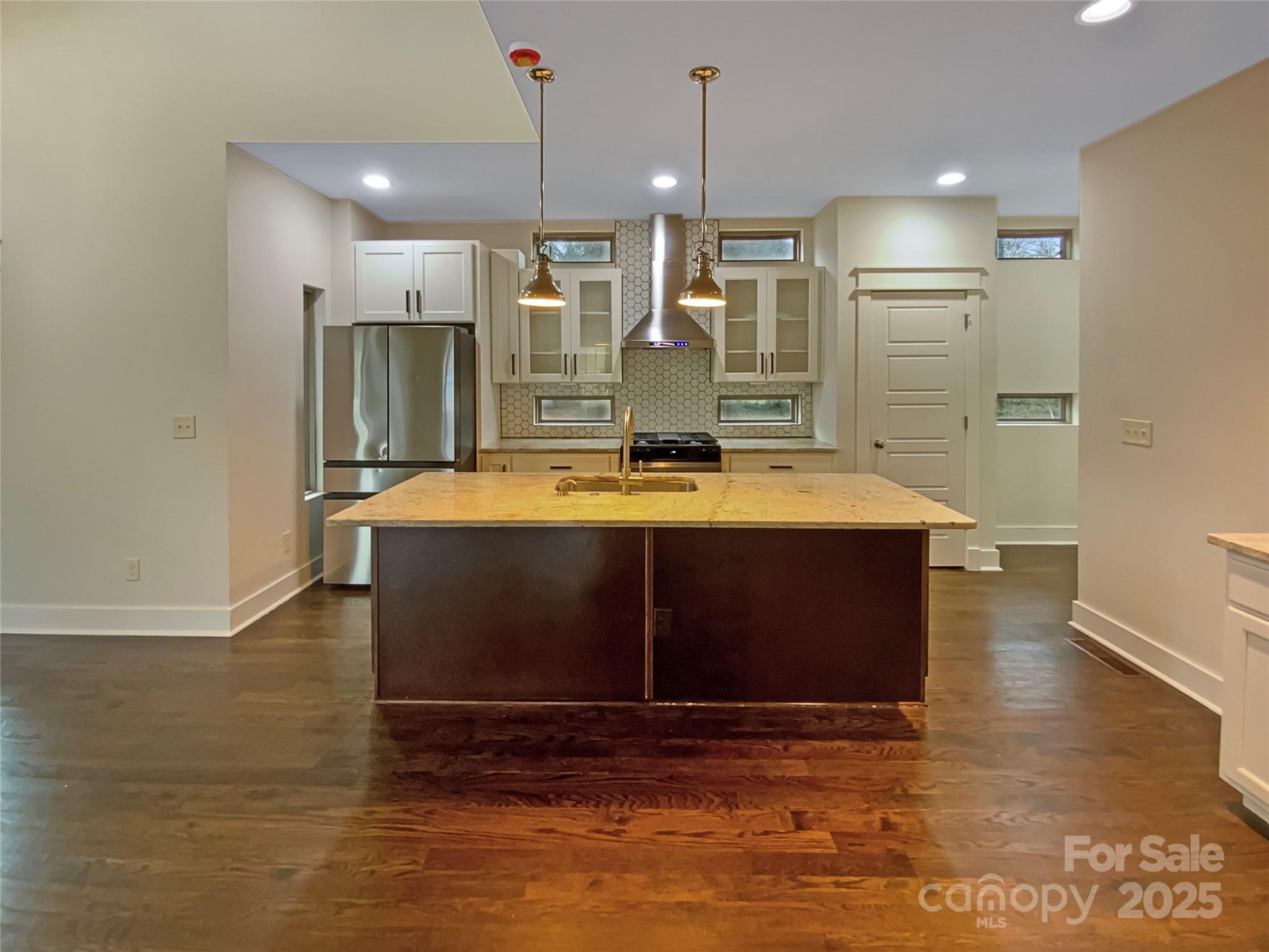 2927 Clemson Avenue Property Photo 12