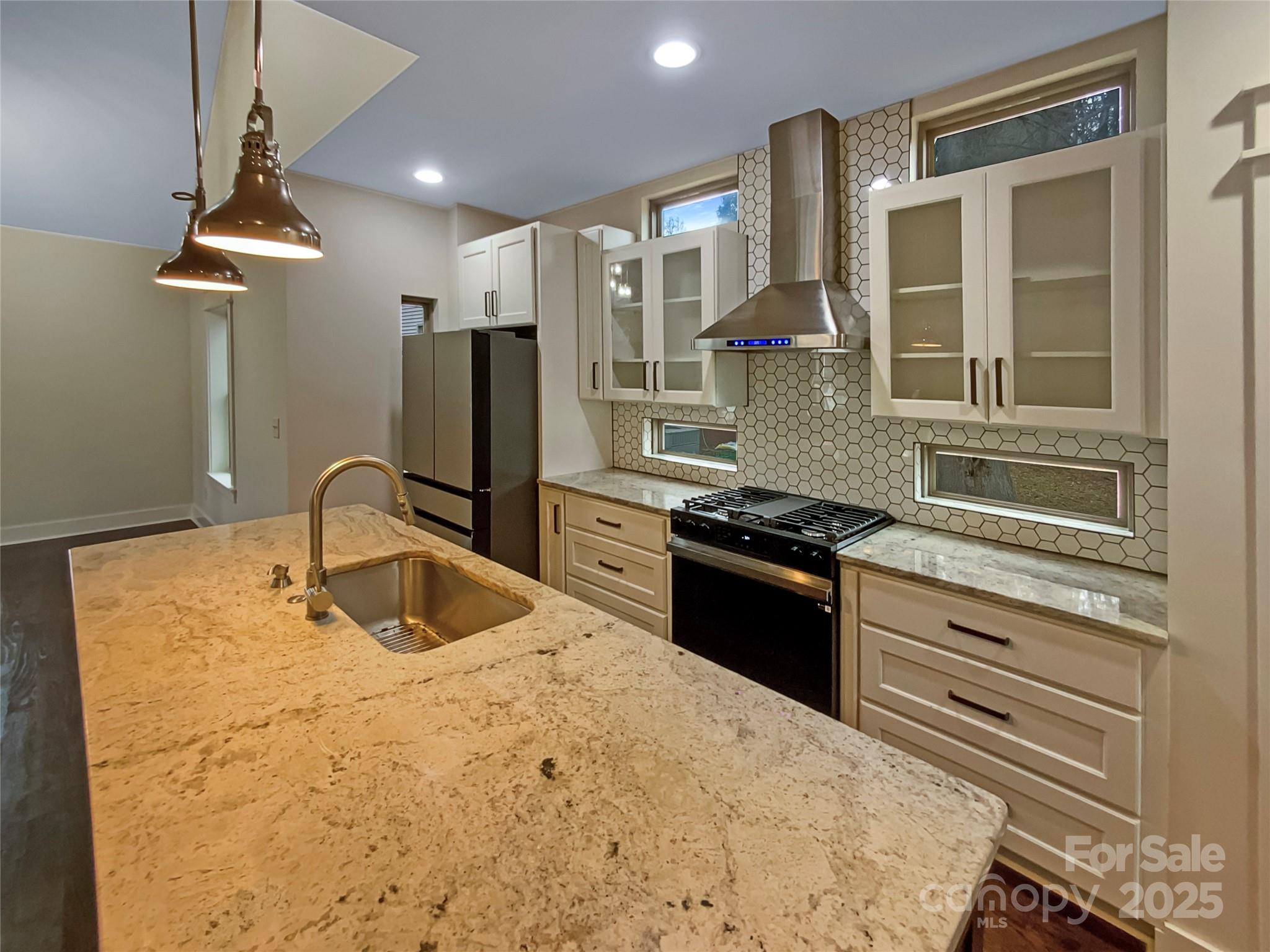 2927 Clemson Avenue Property Photo 13