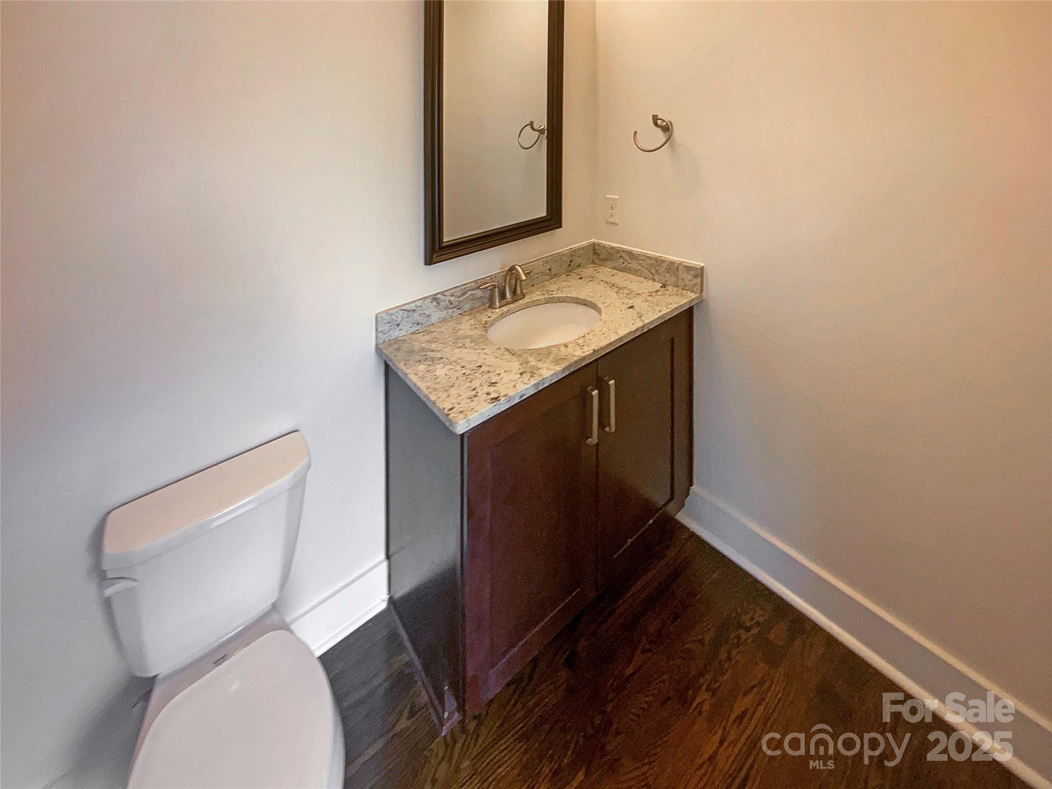 2927 Clemson Avenue Property Photo 16