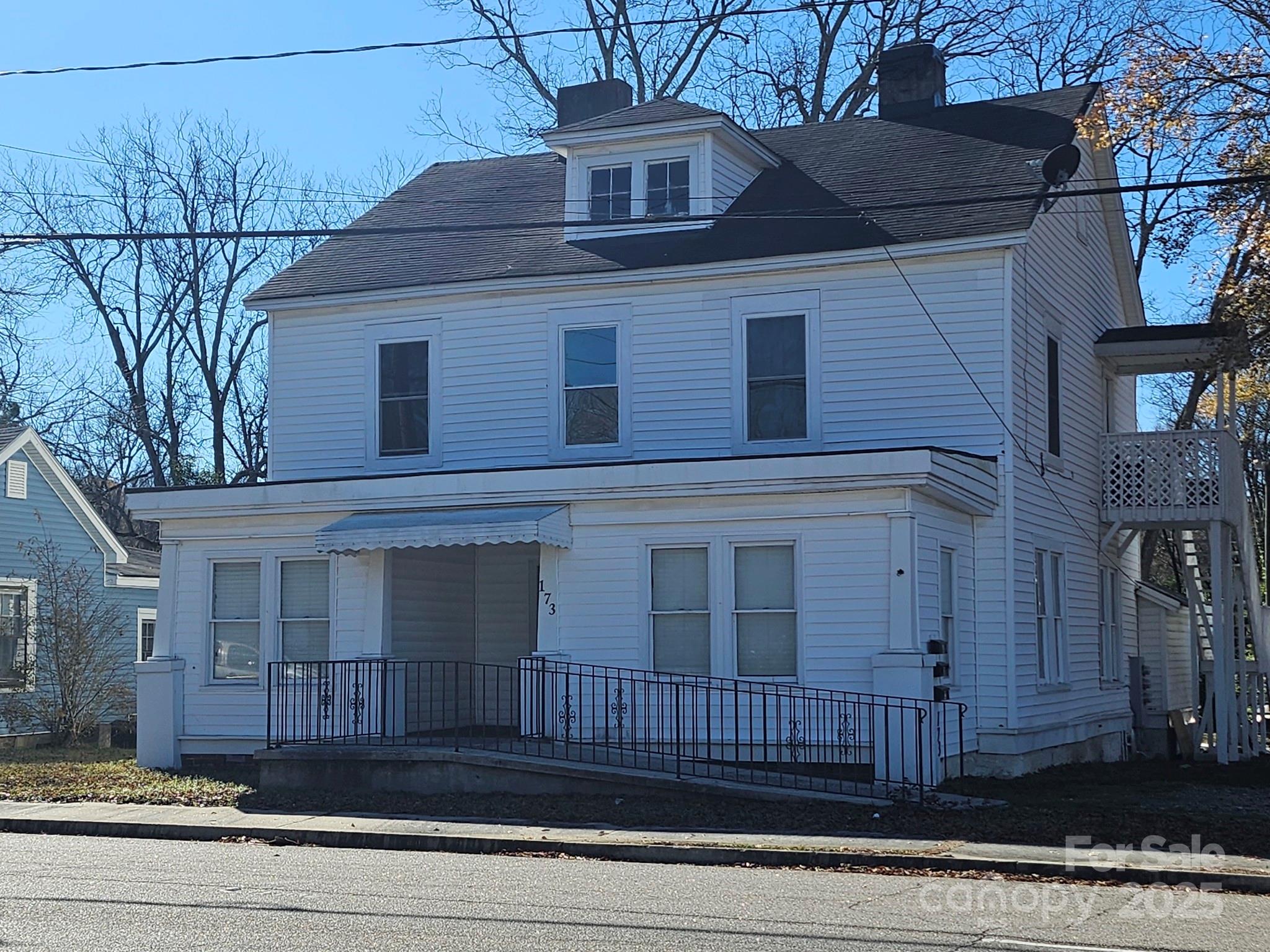 173 Columbia Street Property Photo