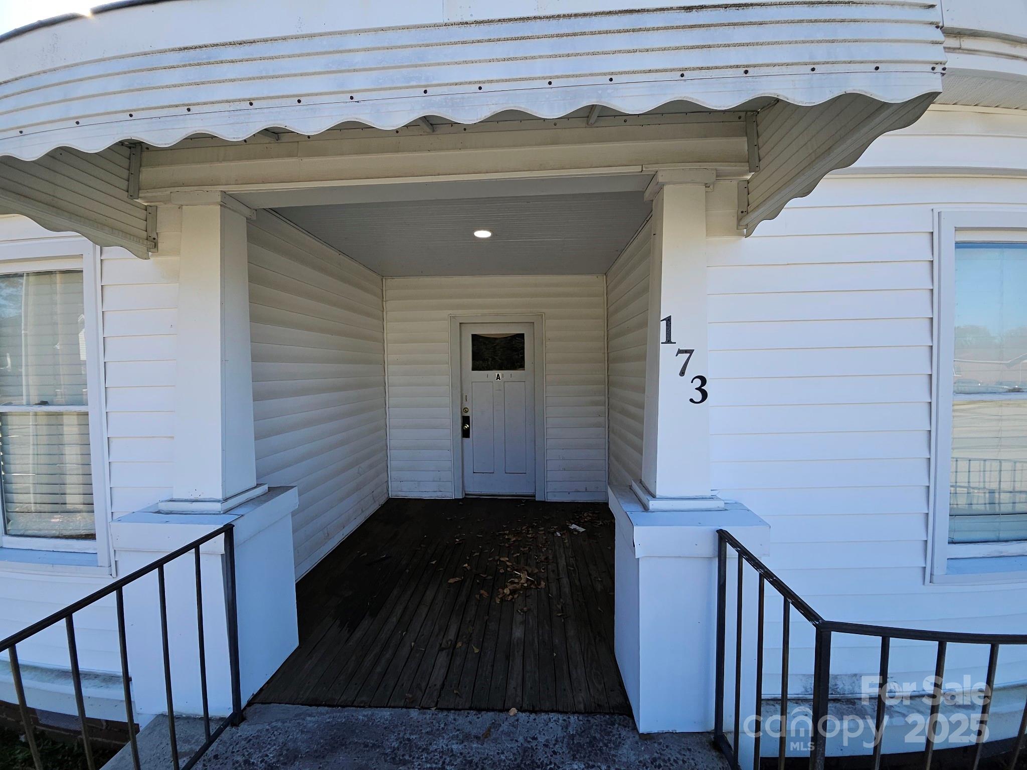 173 Columbia Street Property Photo 2