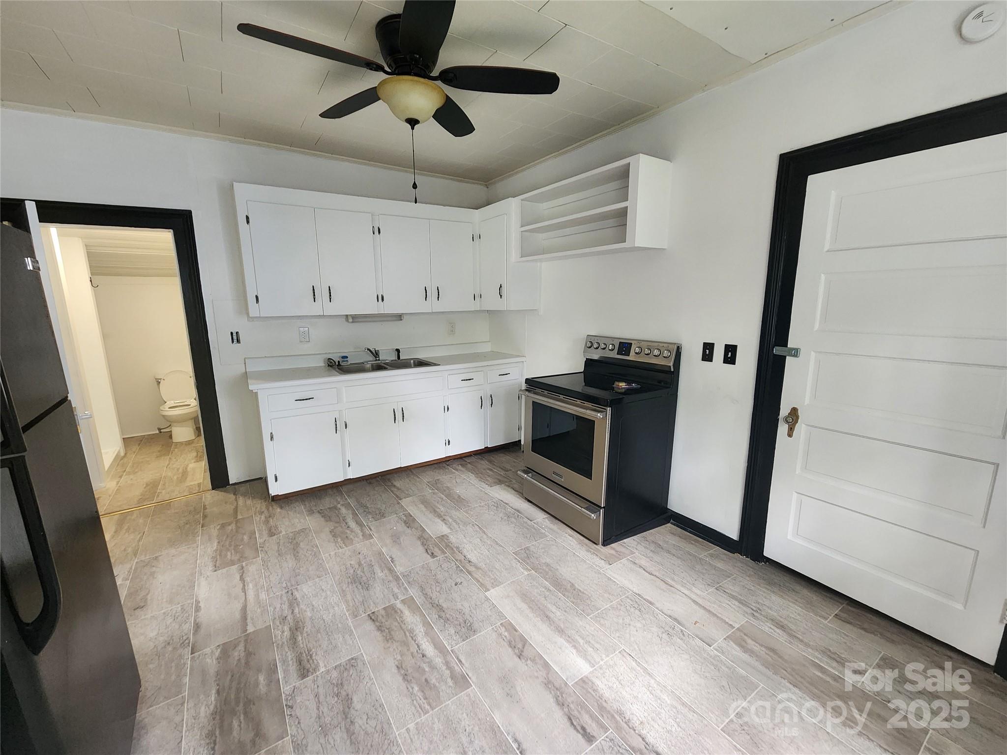173 Columbia Street Property Photo 16