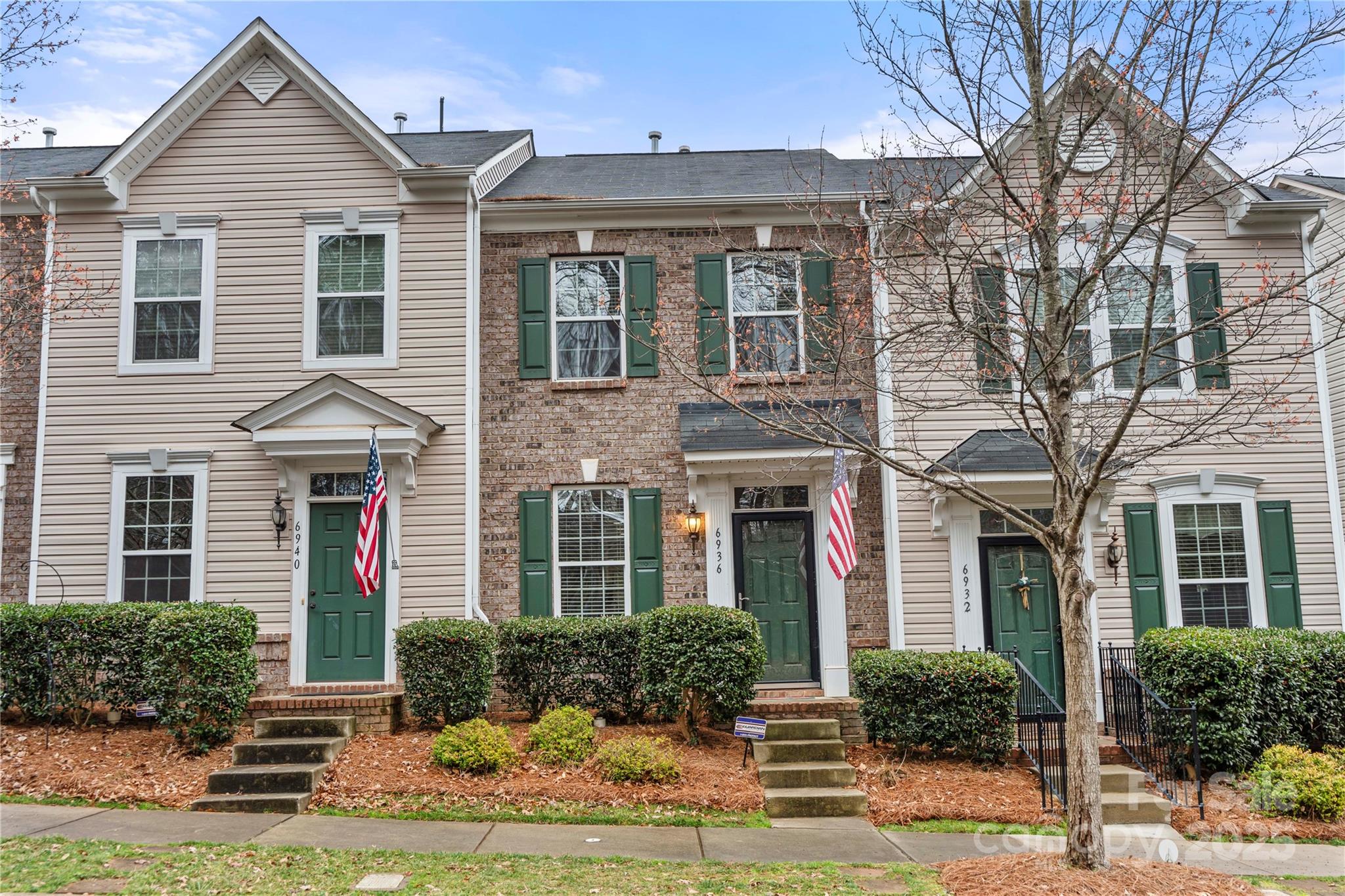 6936 Colonial Garden Drive Property Photo