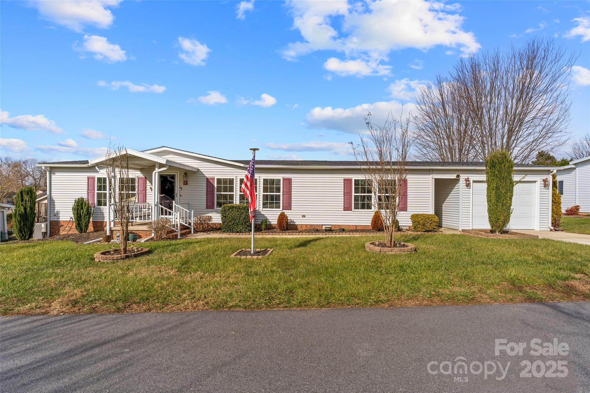 7 N Marjorie Lane Property Photo