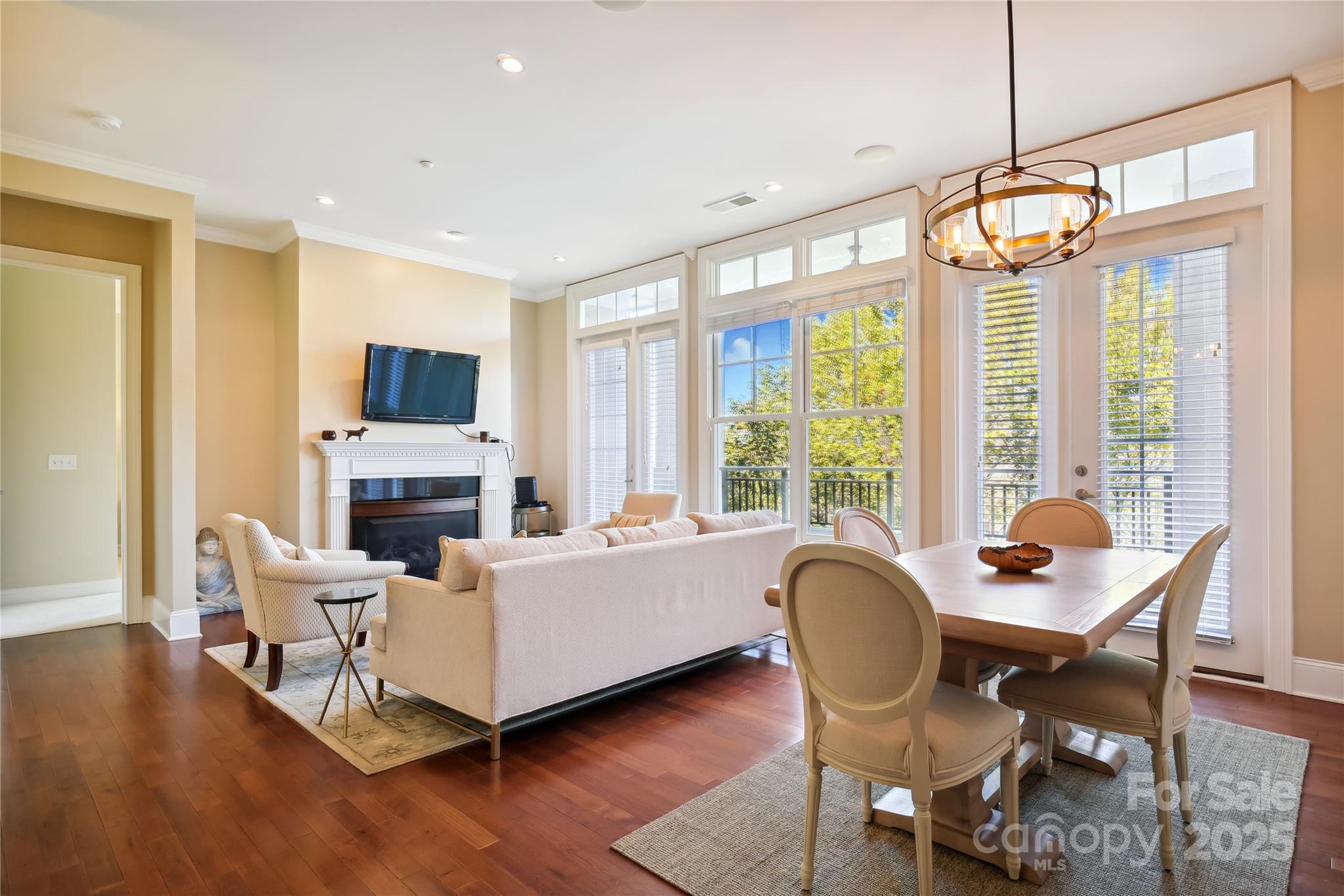 5425 Closeburn Road 309 Property Photo 1