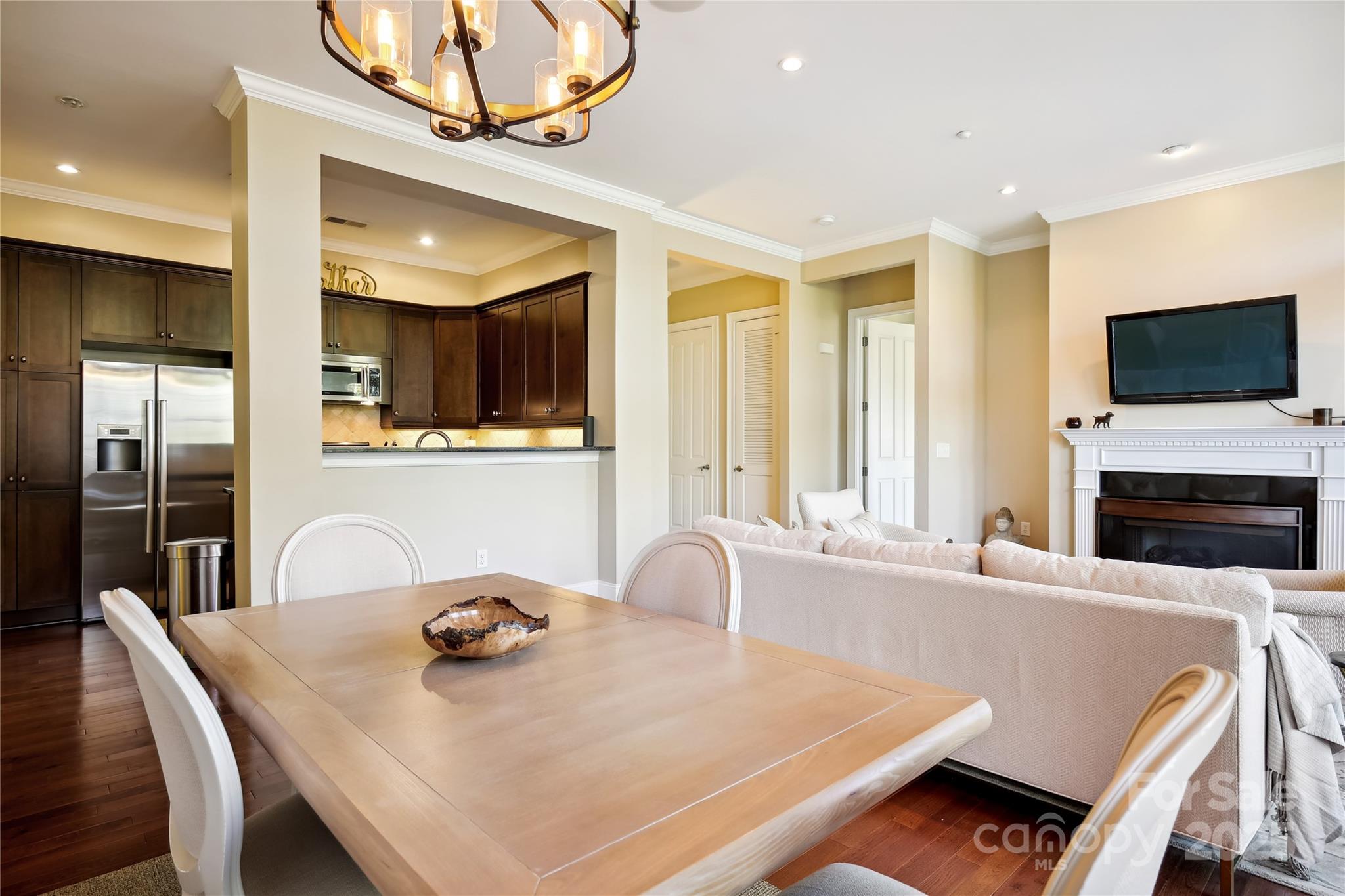 5425 Closeburn Road 309 Property Photo 5