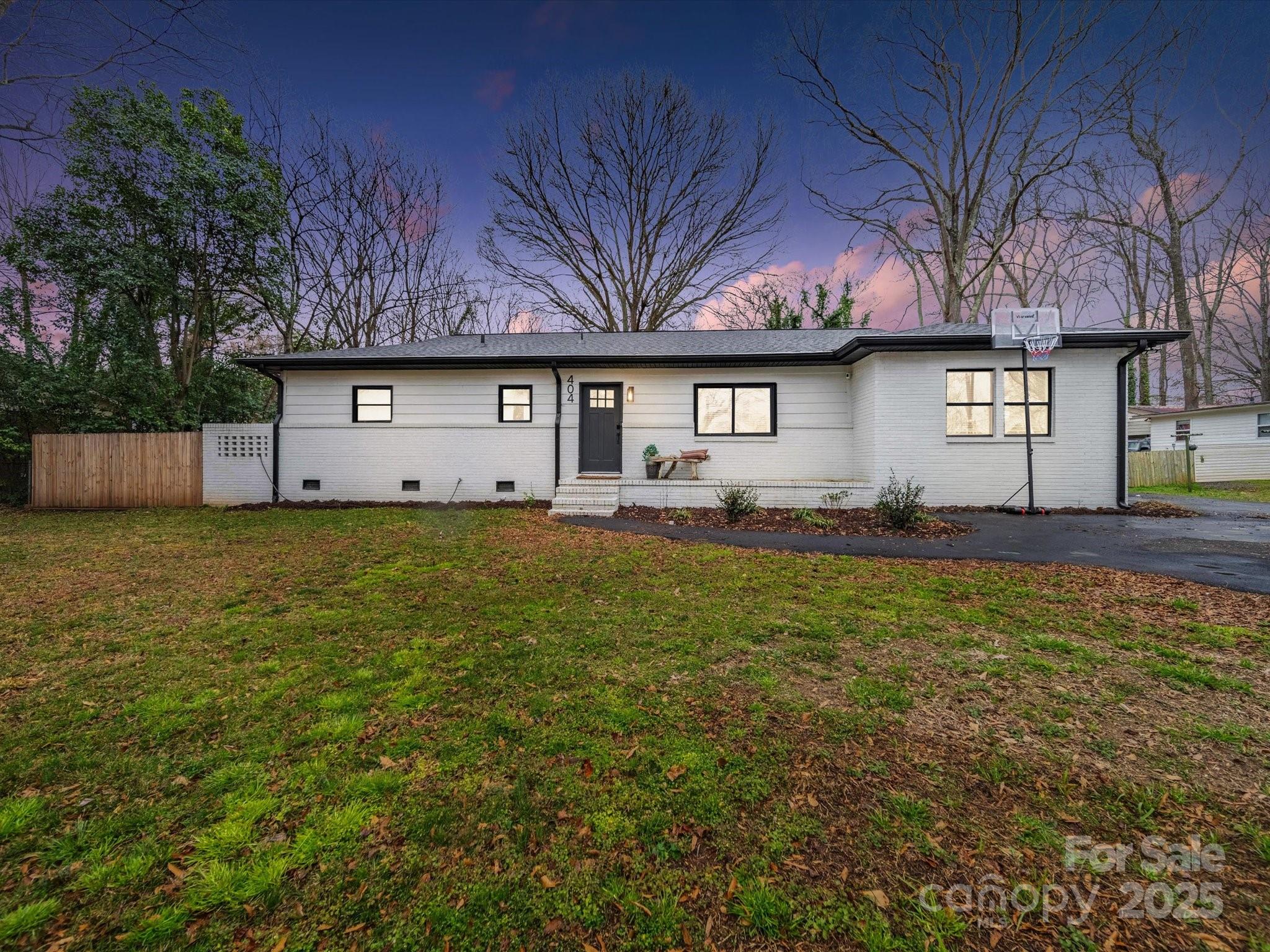 404 Plaza Drive Property Photo