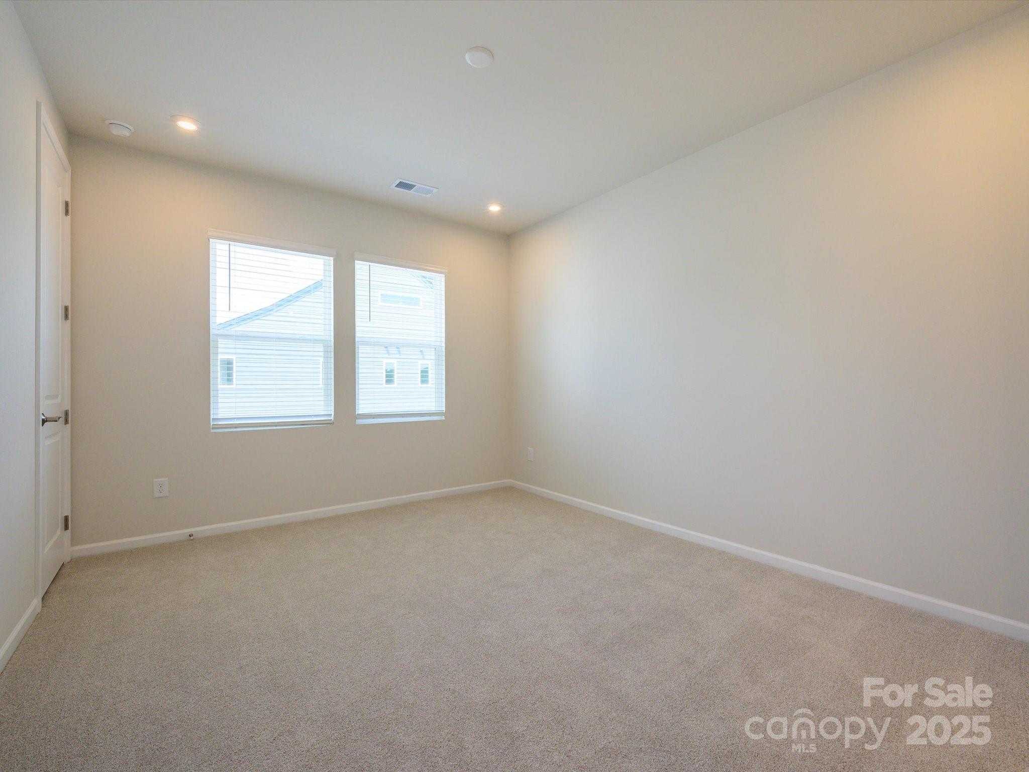5640 Kingspan Drive Property Photo 11