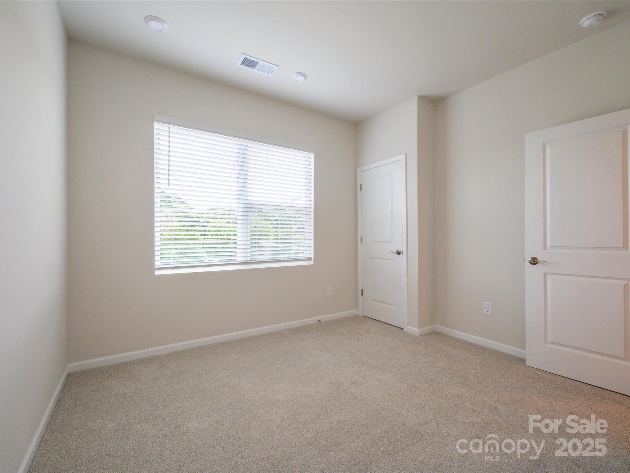 5640 Kingspan Drive Property Photo 15