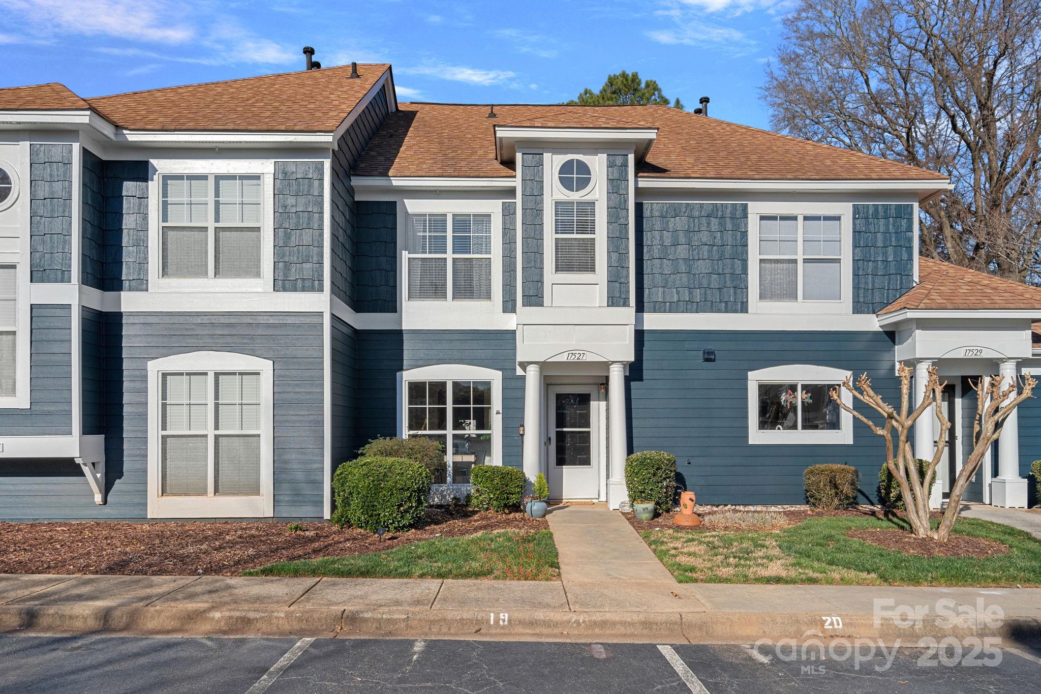 17527 Tuscany Lane Property Photo