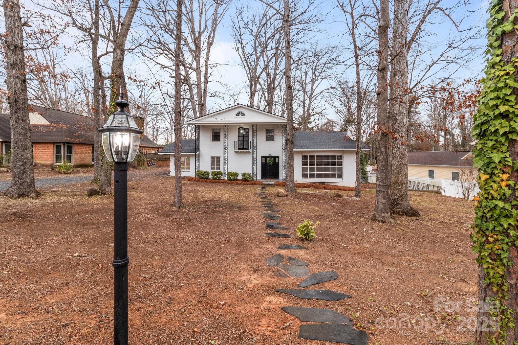 805 East Street Property Photo 6