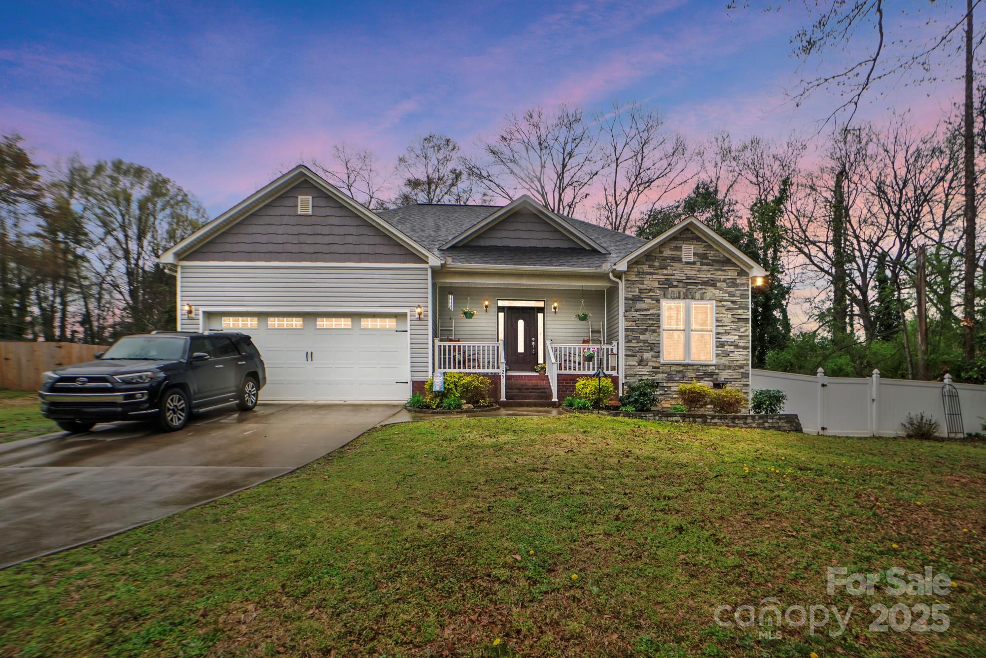 125 Jefferson Drive Property Photo