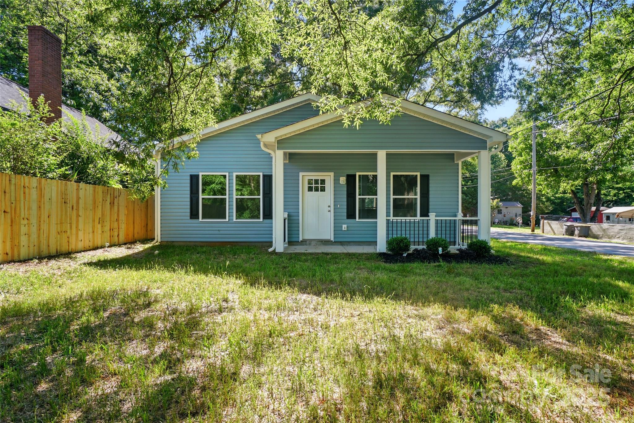 2313 N Main Street Property Photo 1