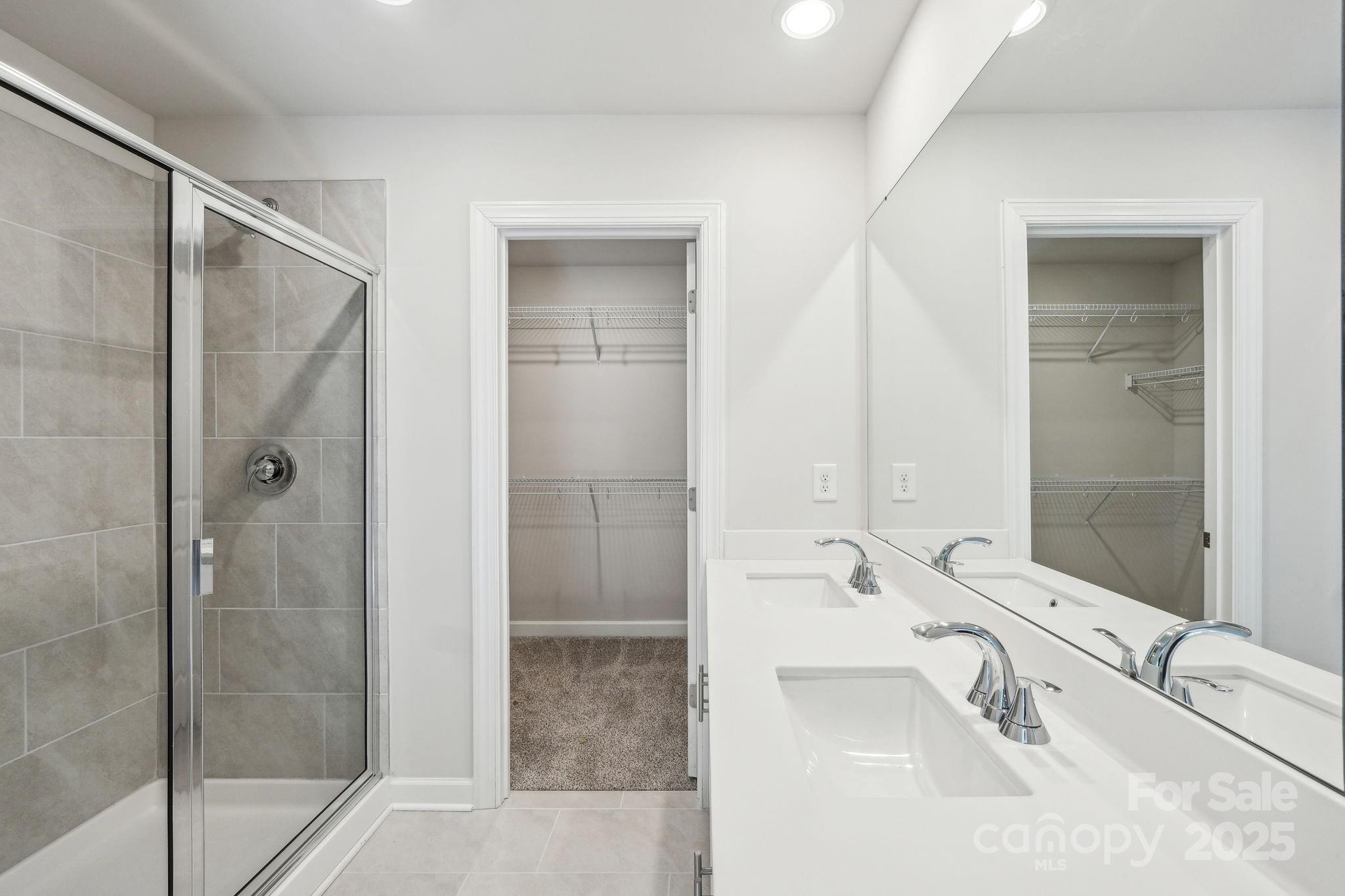 305 Alden Court Property Photo 11