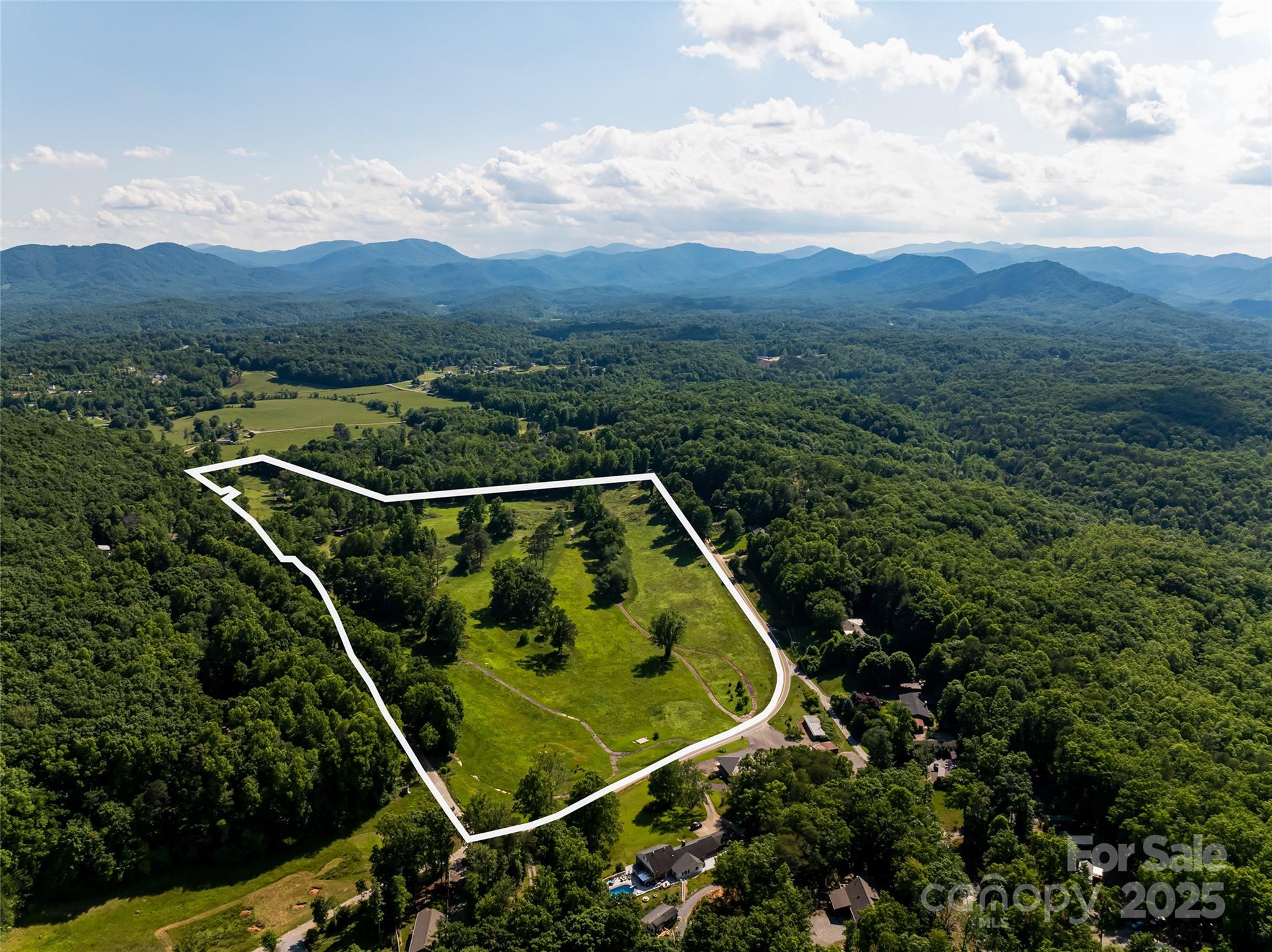 698 Golf Course Road Property Photo