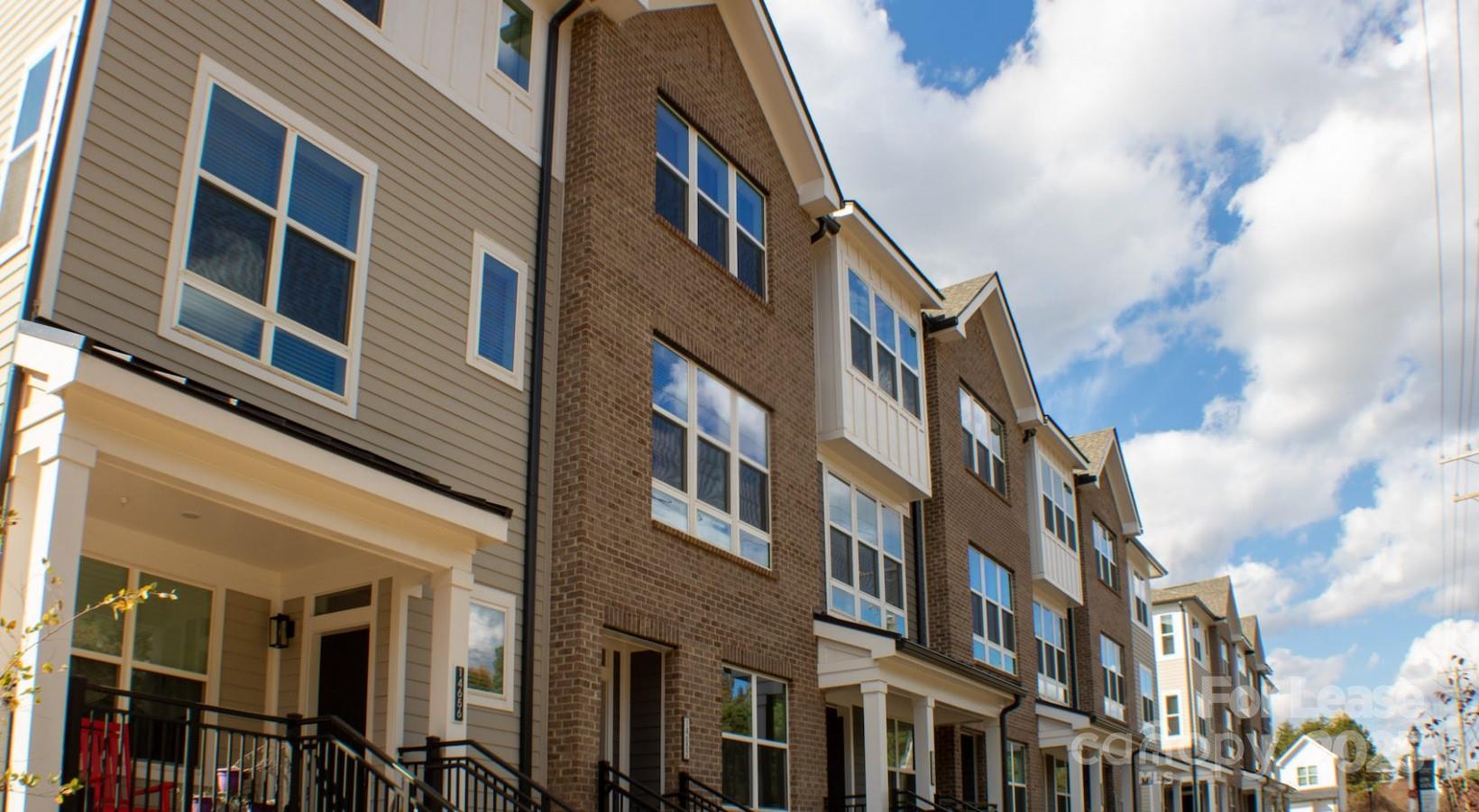 17014 Fairmount Way C1 Cascadia Property Photo 2