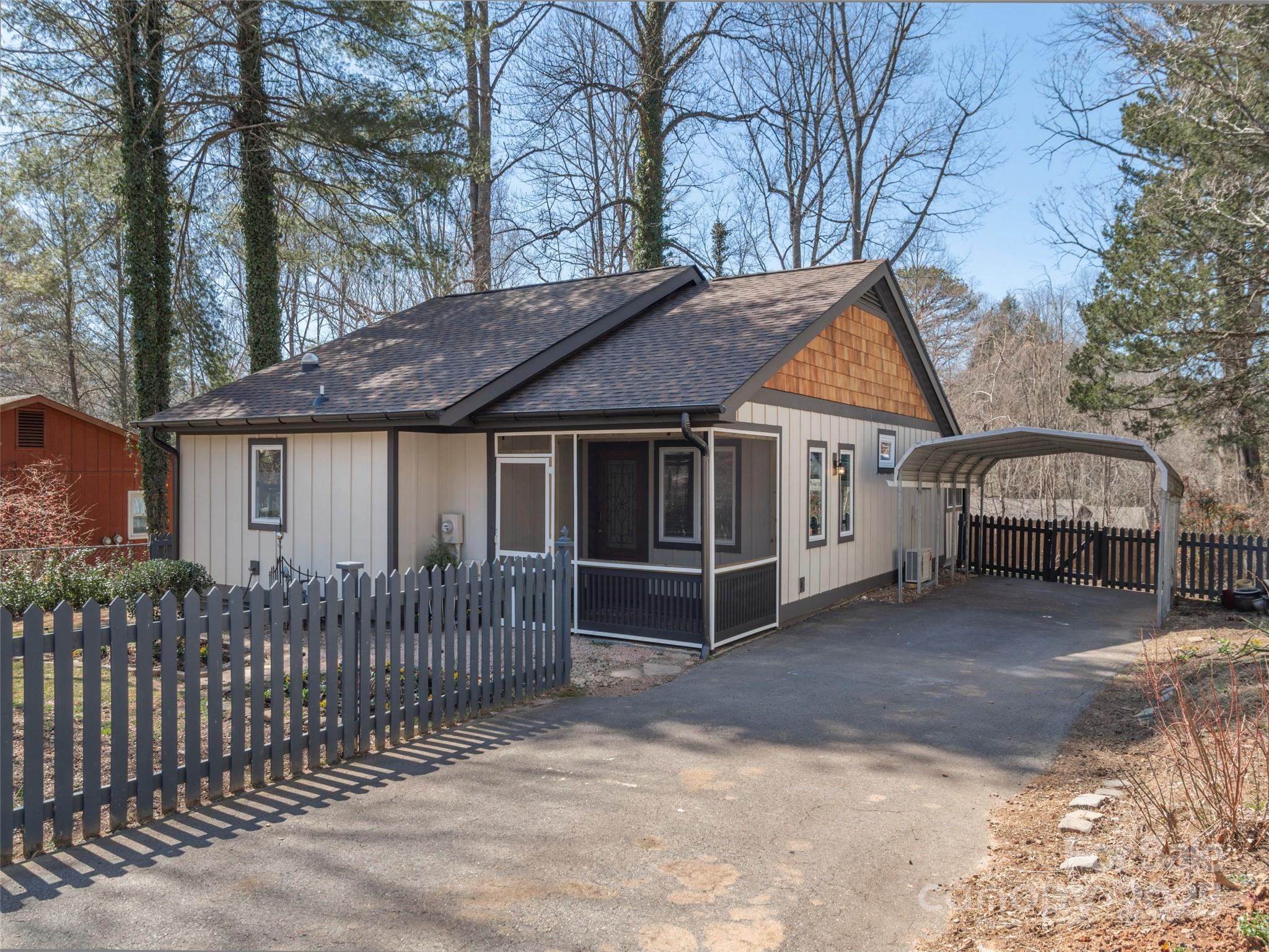 605 Rhododendron Avenue Property Photo