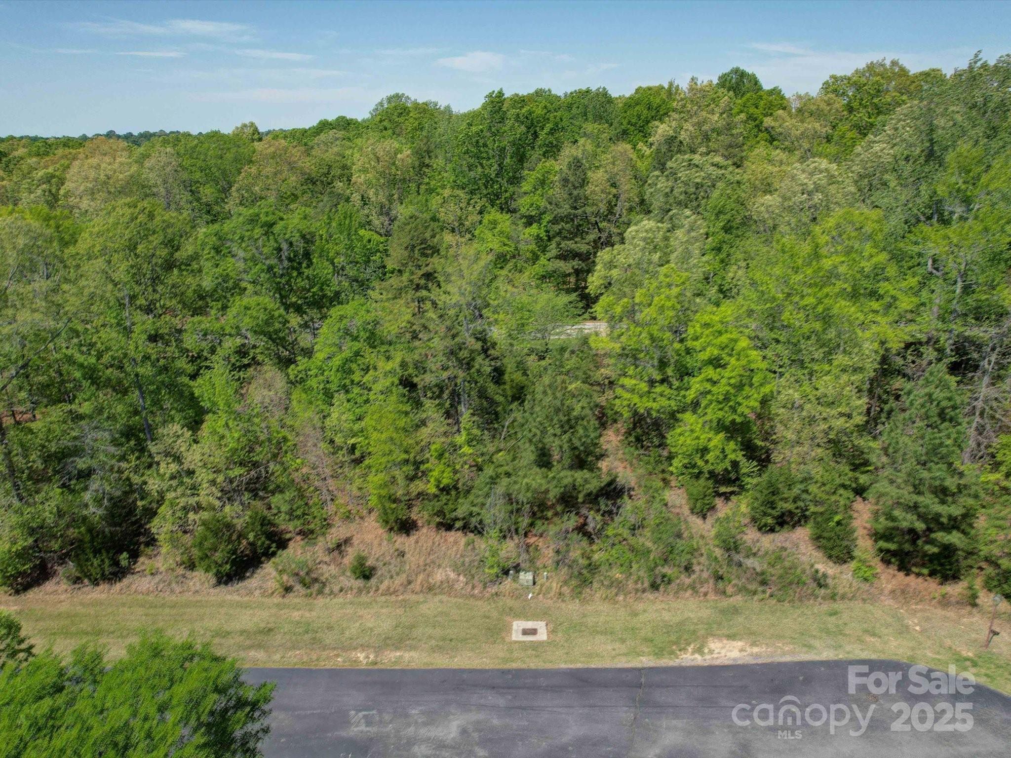 5157 Longbrooke Court Property Photo 4
