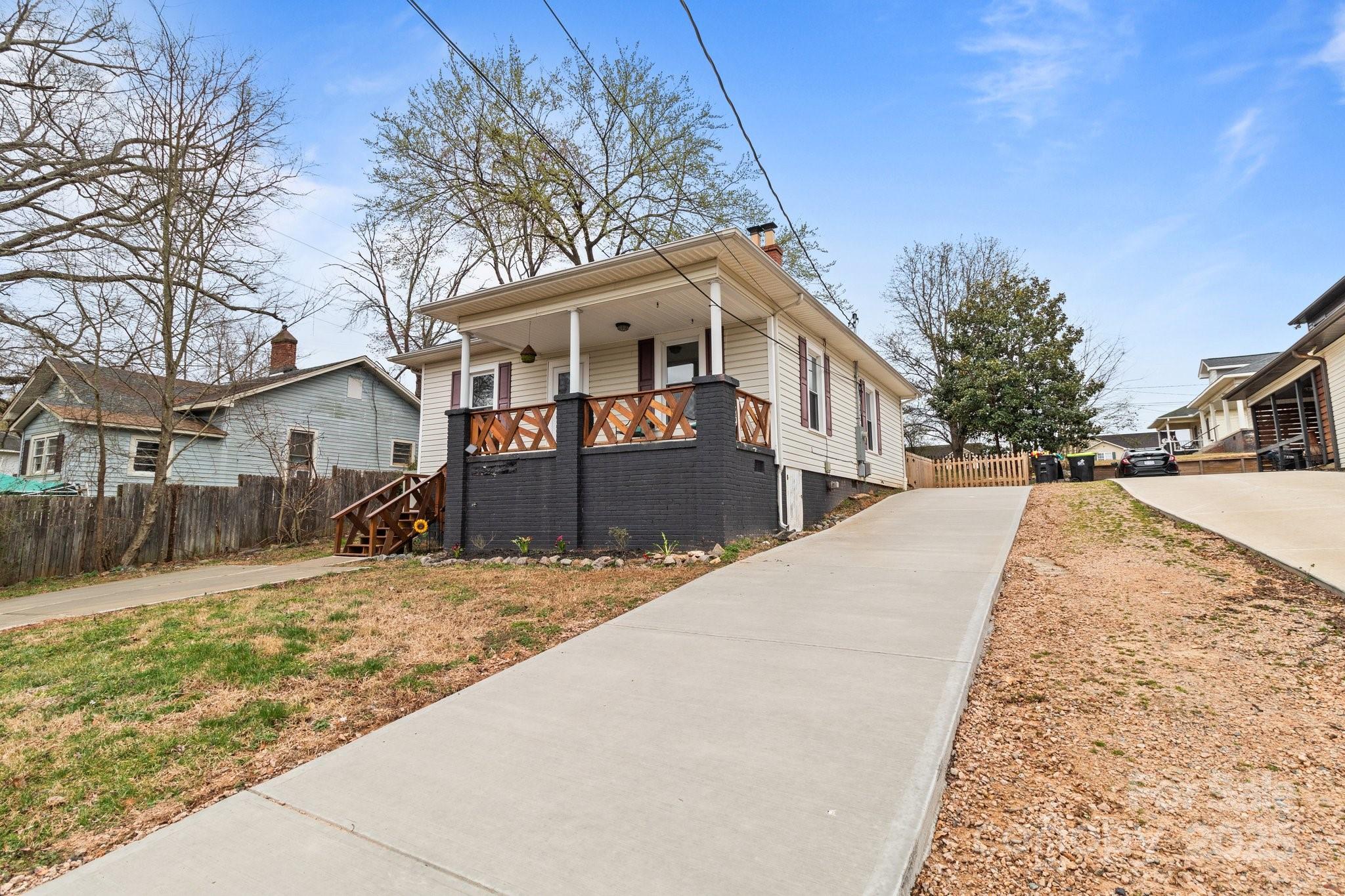 133 2nd Avenue Property Photo 3