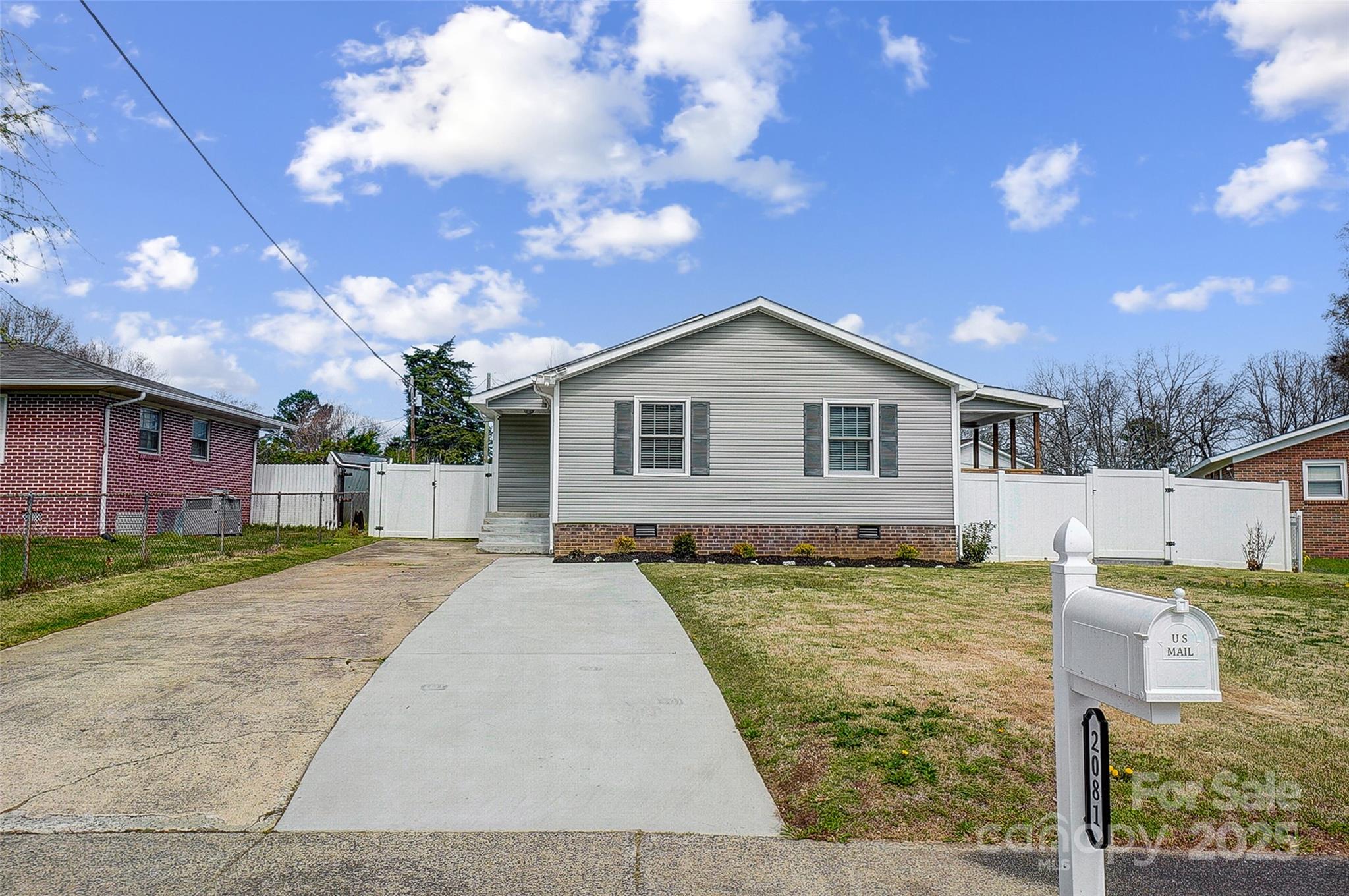 2081 Montclair Drive Property Photo
