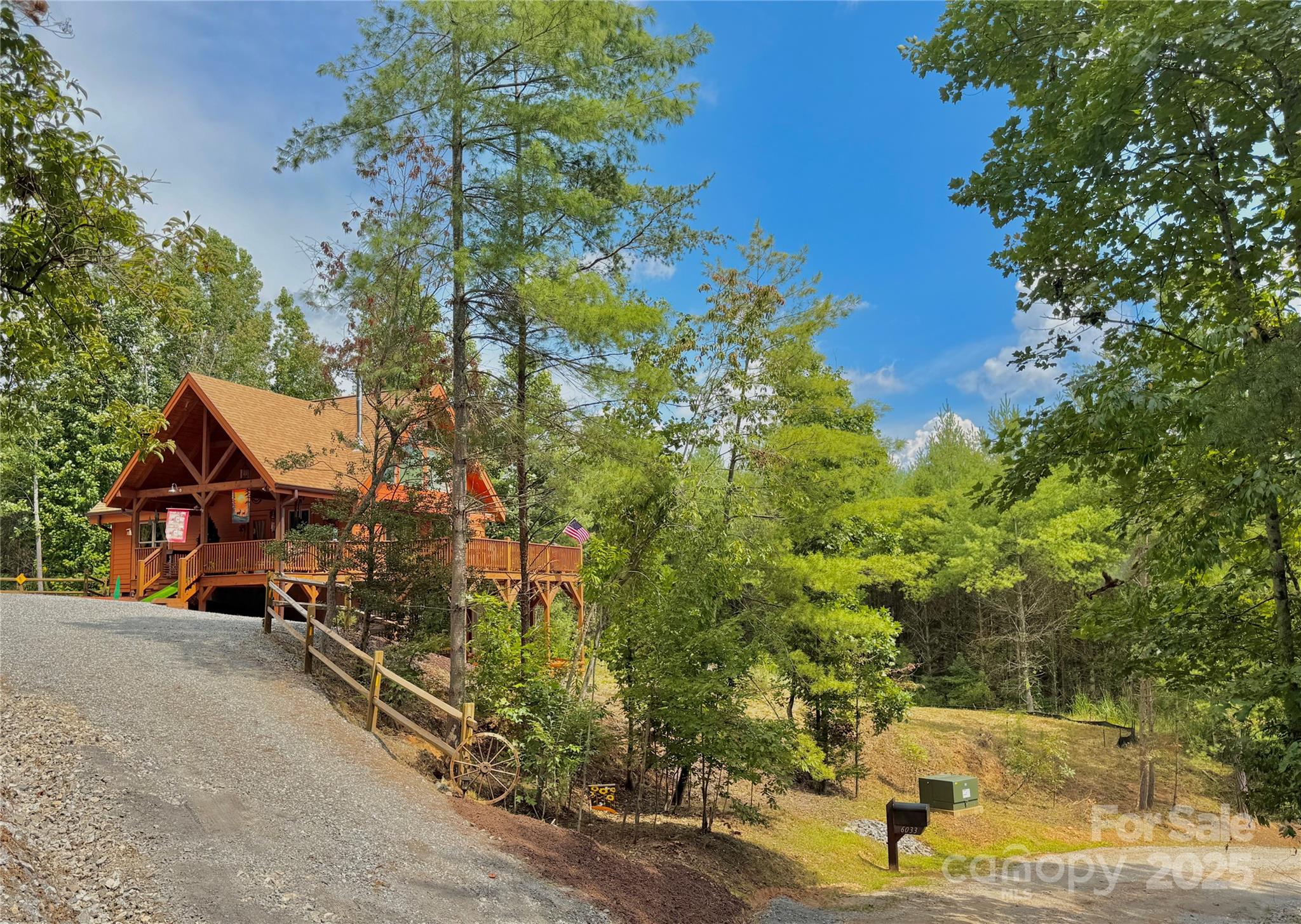 6033 Low Country Road Property Photo 4