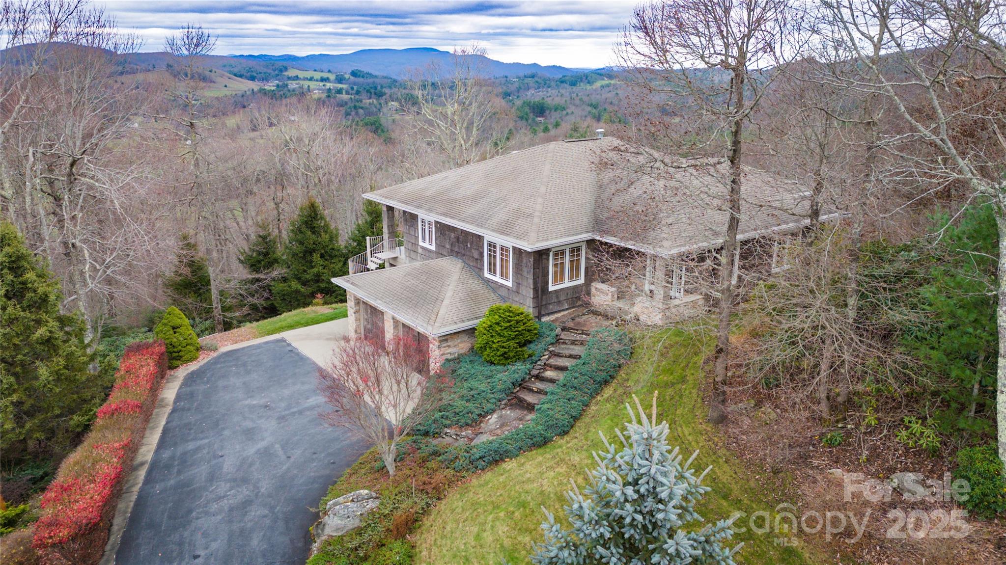 439 Glen View Road Property Photo