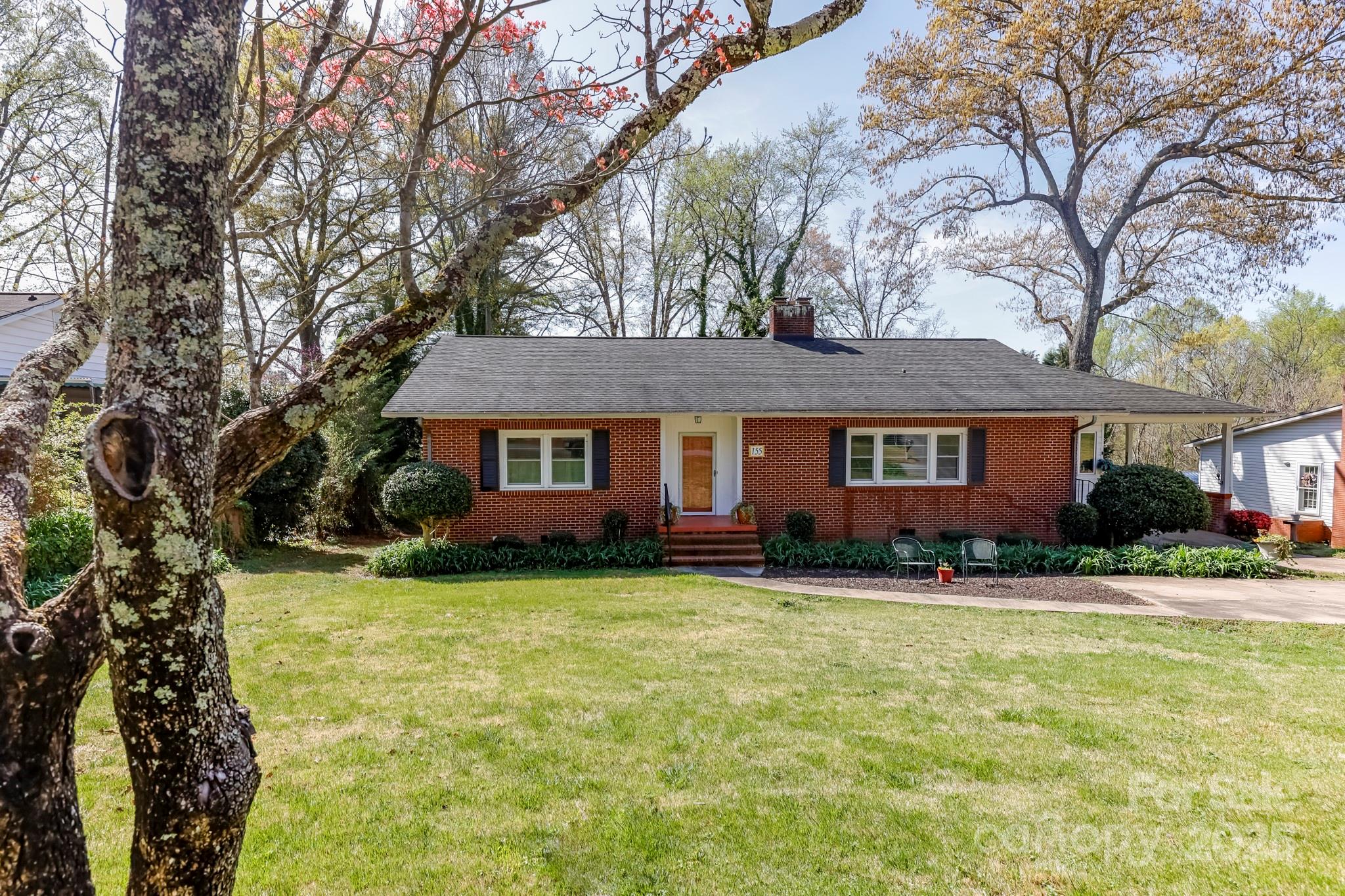 155 Fernwood Circle Property Photo
