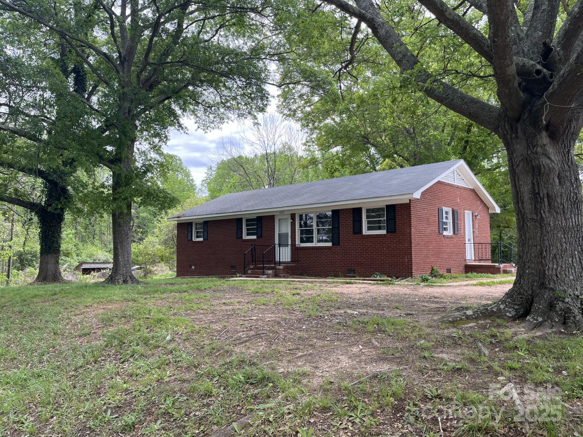 1105 Carnation Lane Property Photo